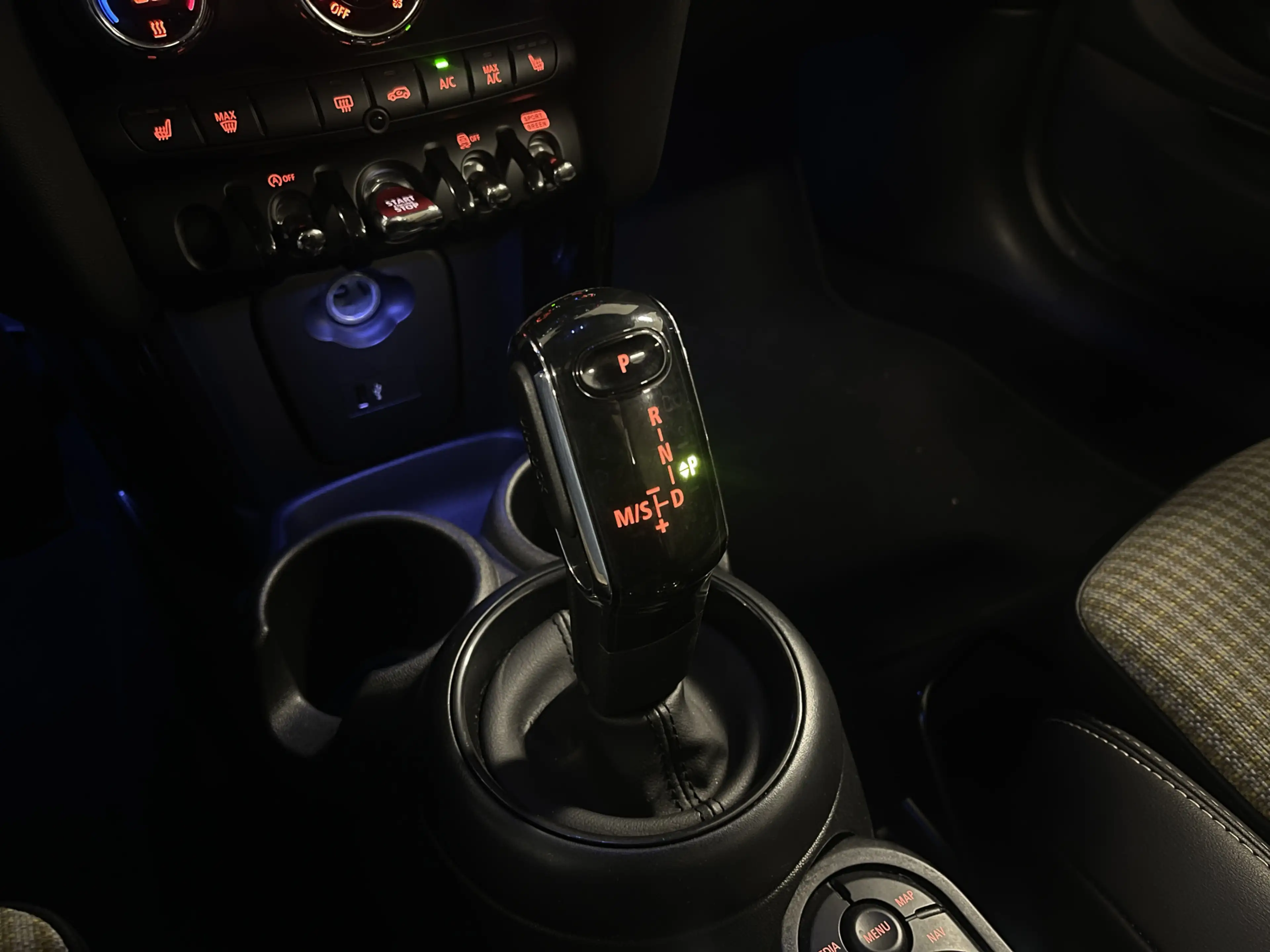 MINI Cooper S Cabrio 2.0 Rockingham GT Resolute Edition | Apple Carplay — photo 22