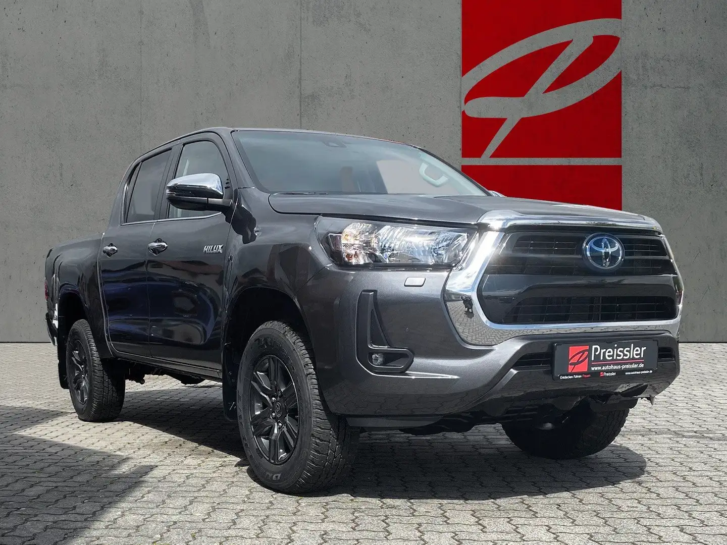 Toyota Hilux 2.8 Automatik 4X4 Double Cab *Comfort + Safety + N Grey - 2