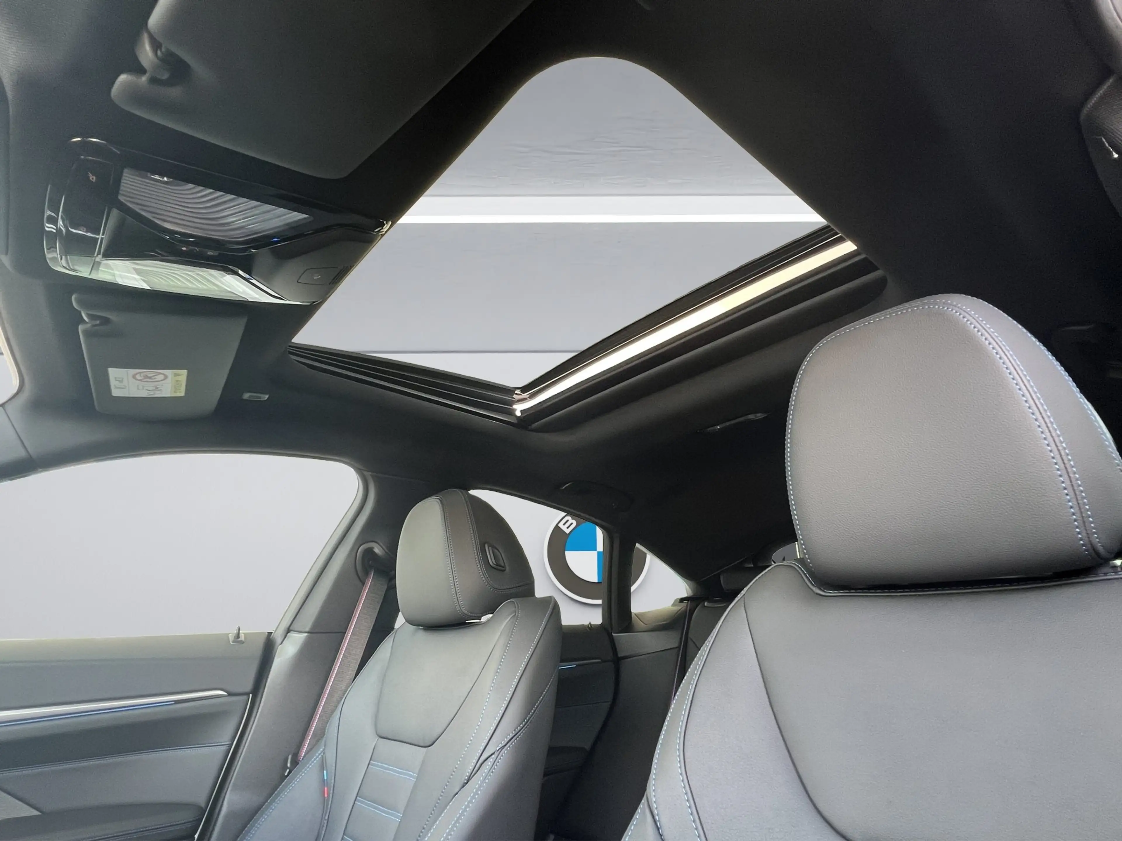 BMW i4 M60 xDrive M-Technik HUD 360° eGSD DA-Prof. — photo 15