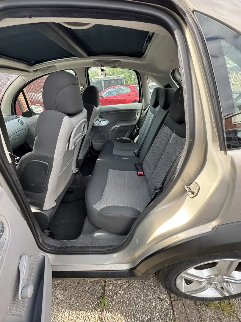 Citroen C3 1.4i-16V X-TR Beige - 2