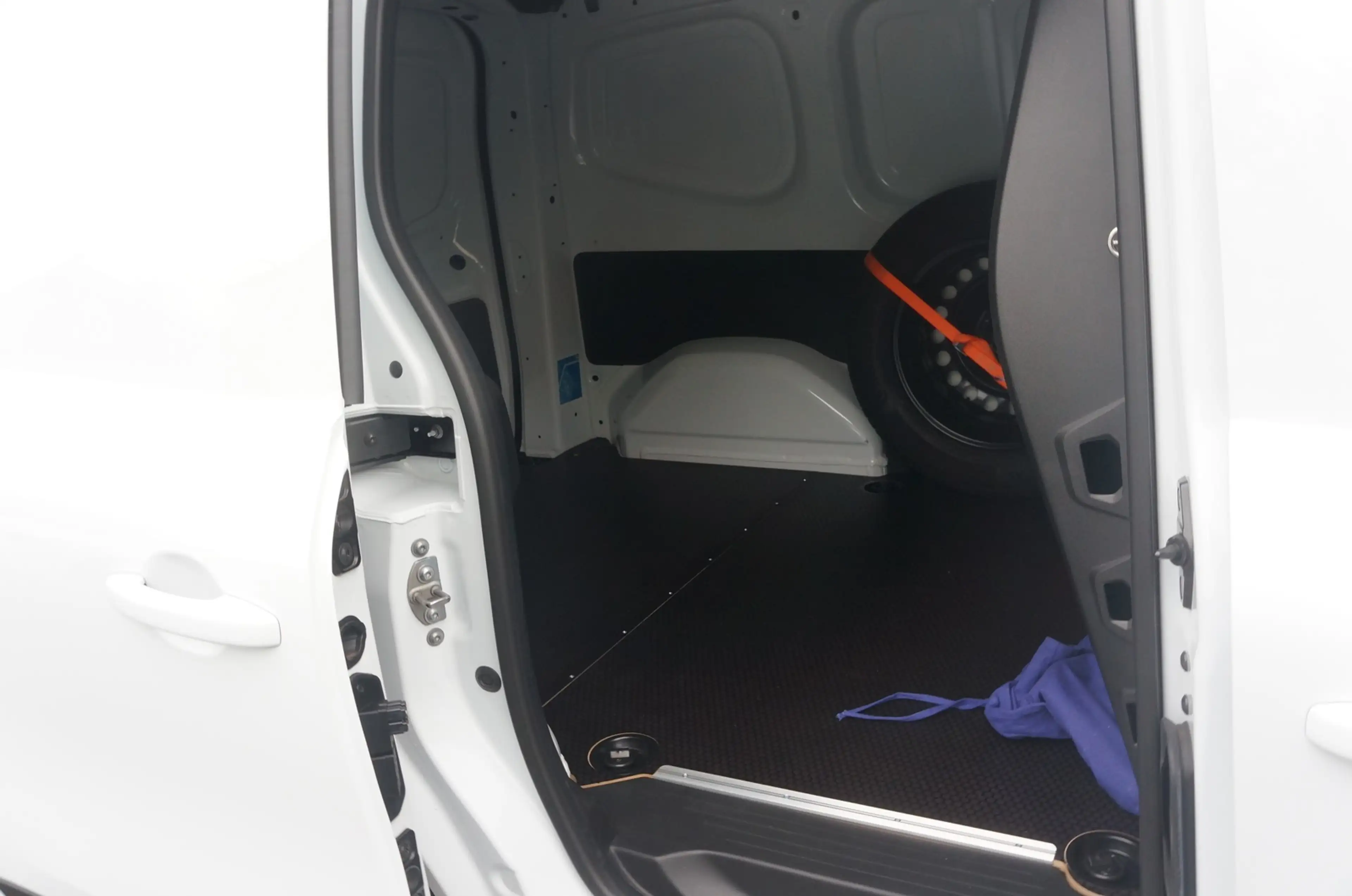 Nissan Townstar Kastenwagen L1 2,0t Tekna — photo 13