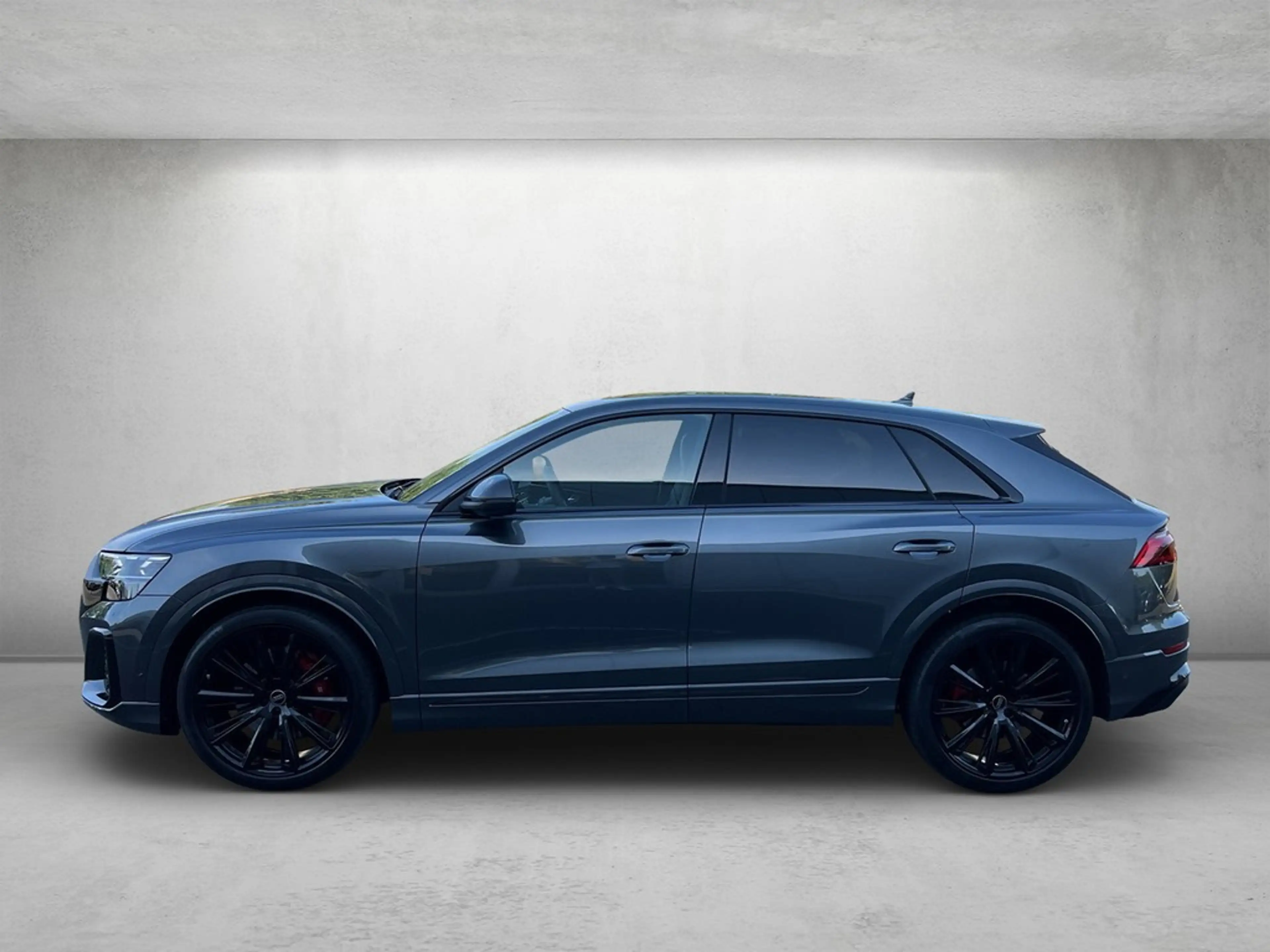 Audi SQ8 4.0 TFSI quattro tiptronic *Matrix*Pano* — photo 2