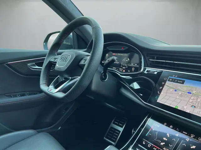 Audi SQ8 view 7