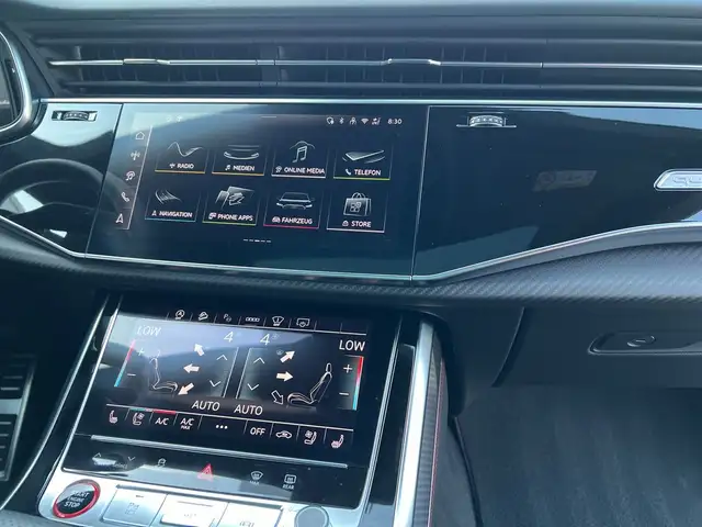Audi SQ8 view 11