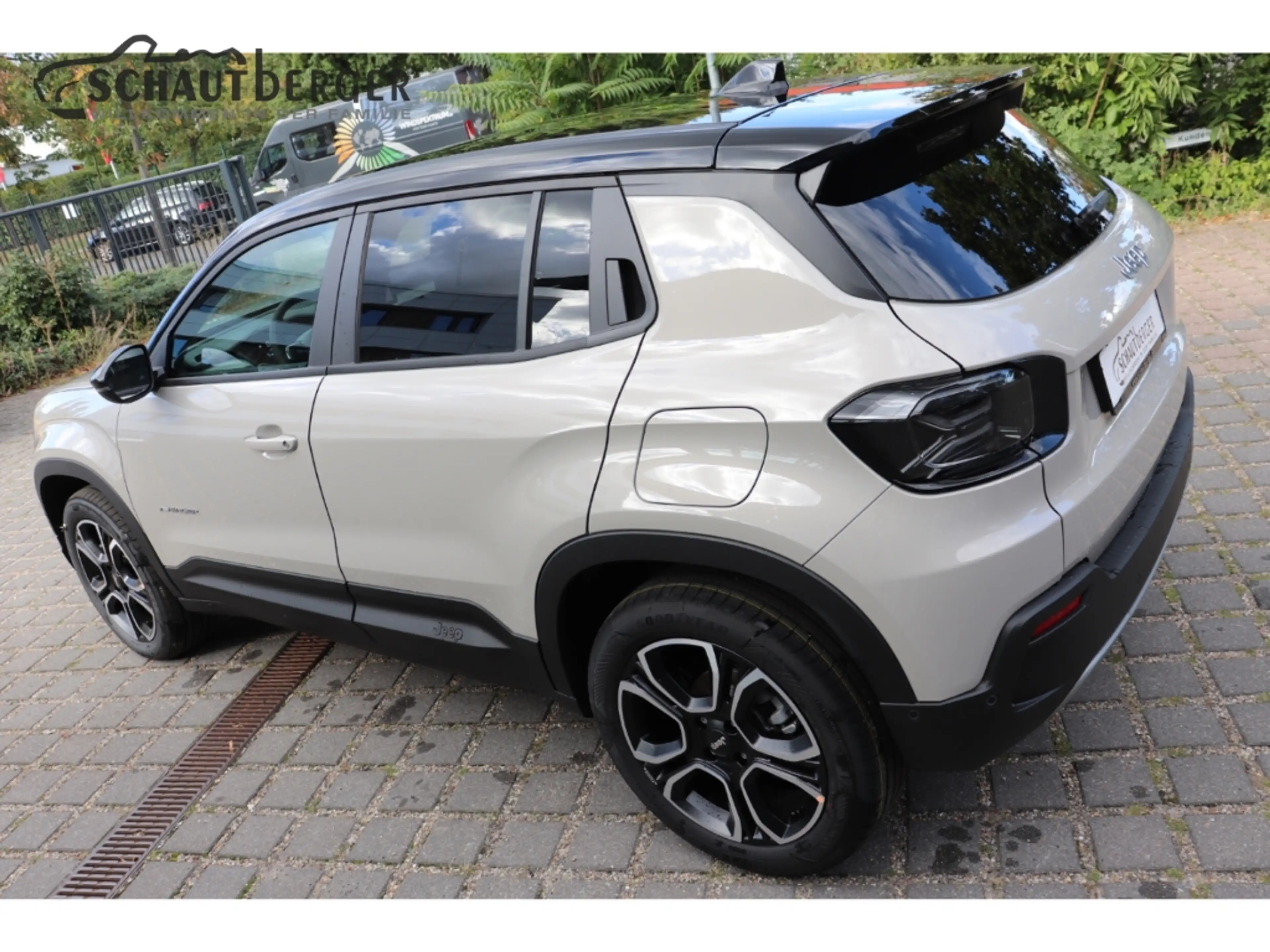 Jeep Avenger Summit Mild-Hybrid inkl. R-Kamera, Navi, LMF, PDC — photo 4