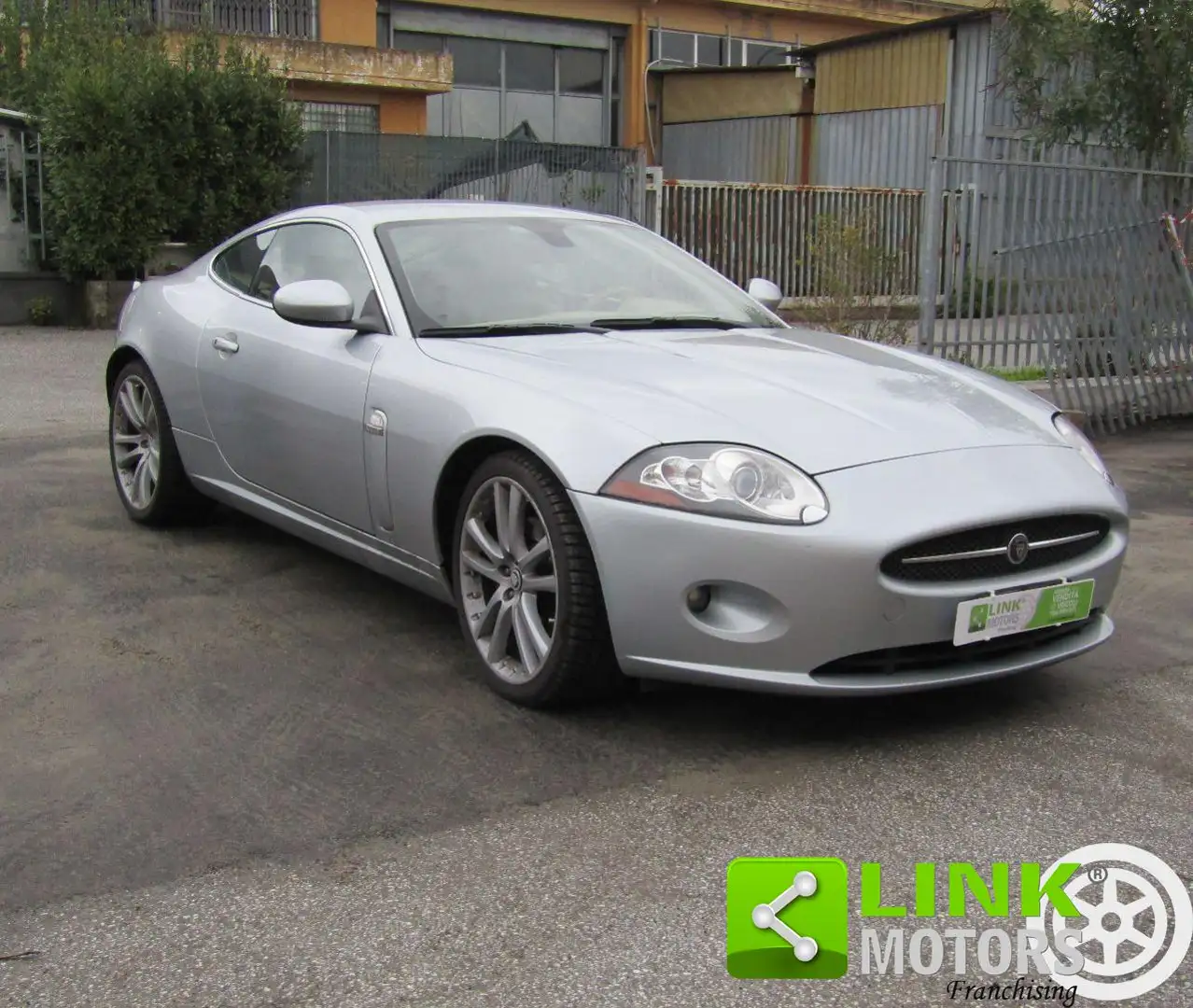 Jaguar XK 4.2 V8 Coupé Grigio - 1