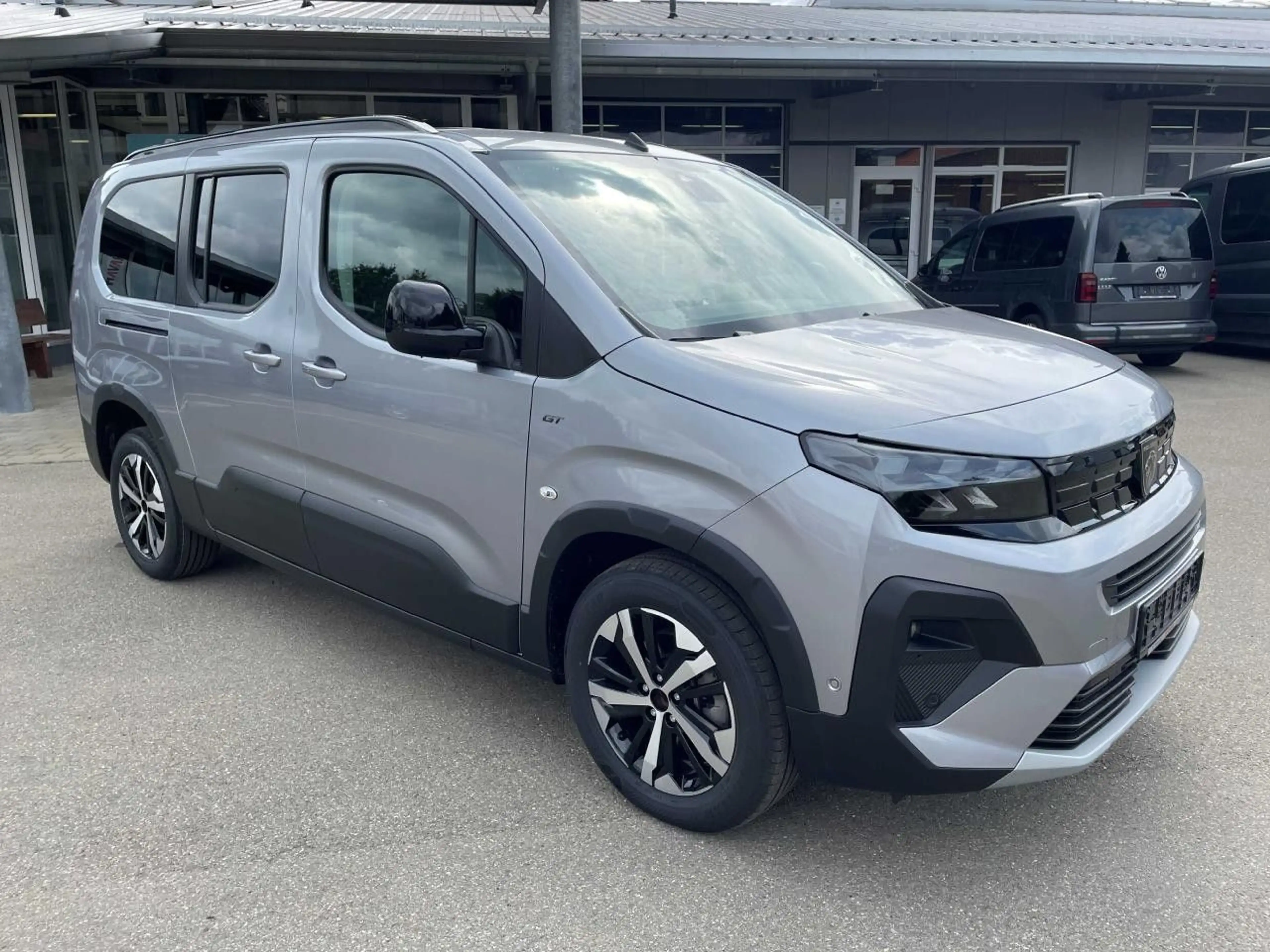 Peugeot Rifter GT BlueHDI 130 L2 EAT8 silber Navi Klima — photo 3