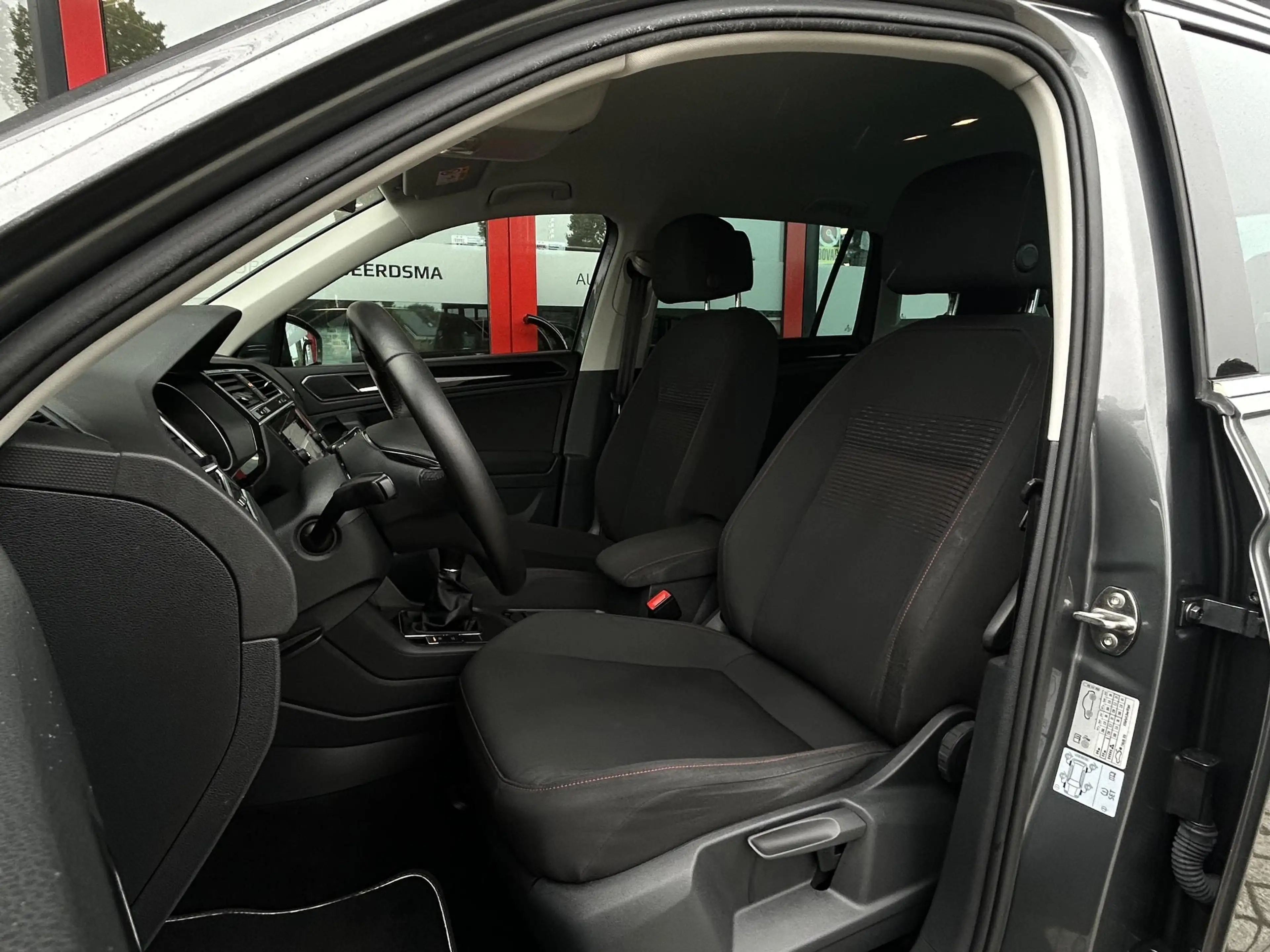Volkswagen Tiguan 1.4 TSI Comfortline Business | Trekhaak | Adaptiev — photo 5