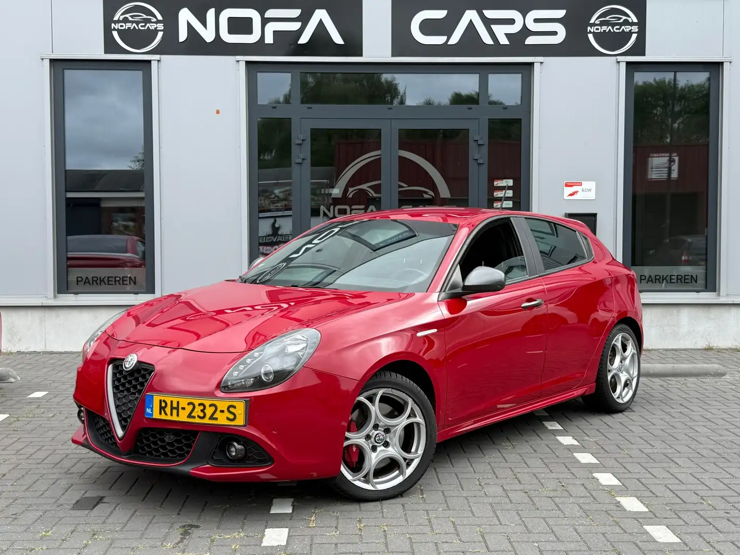 Alfa Romeo Giulietta 1.4 Turbo MultiAir Super|Automaat Rood - 1