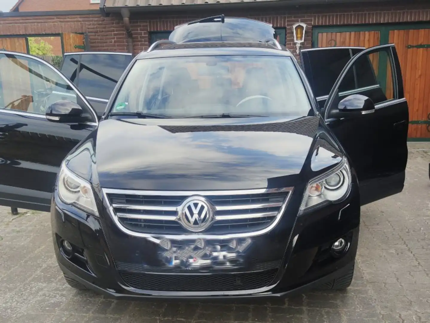 Volkswagen Tiguan Tiguan+2.0+TDI+DPF+4Motion+AutomatikSport+ Schwarz - 1