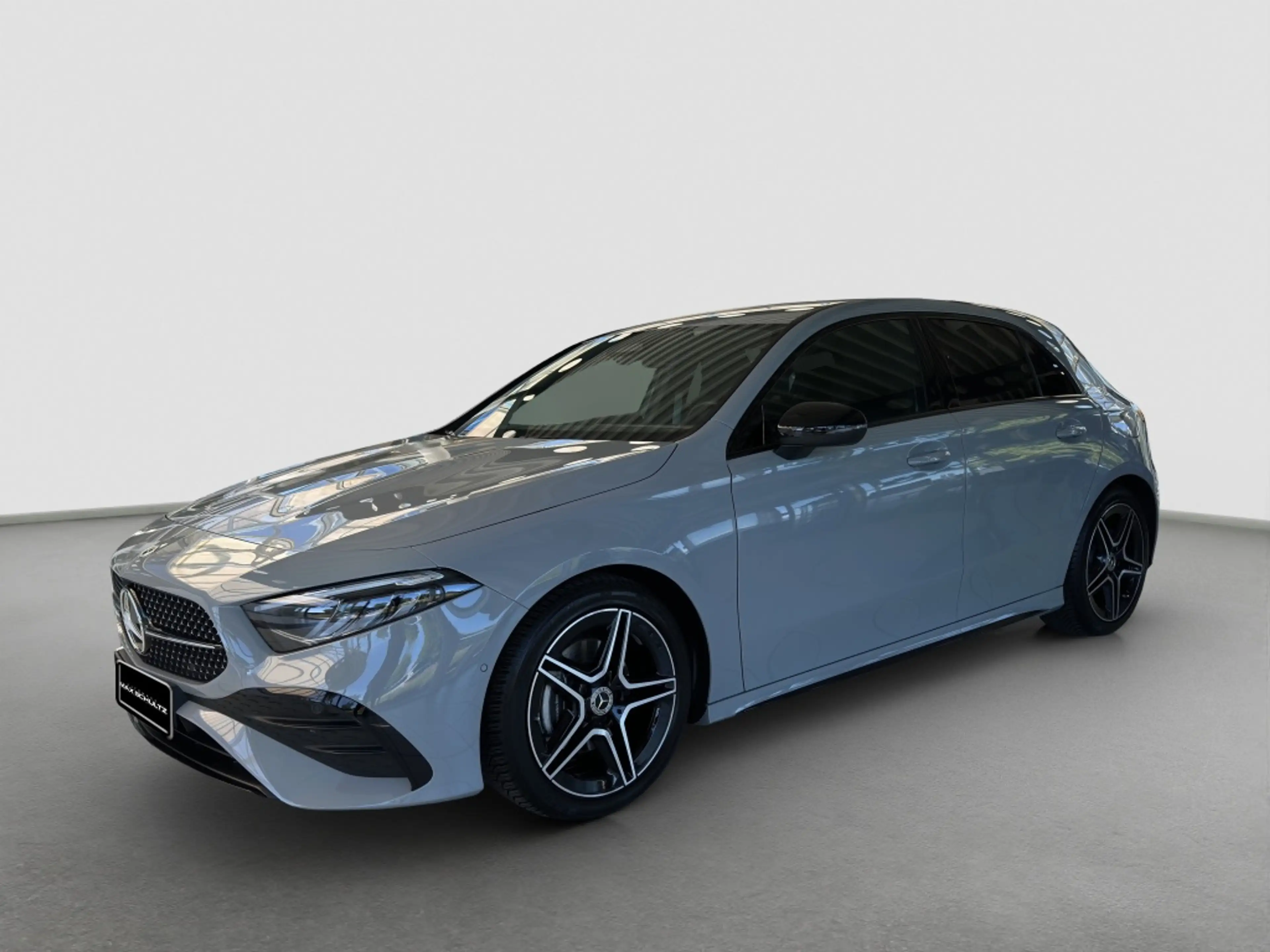 Mercedes-Benz A 200 AMG*NIGHT*AHZV*RFK*LENKRHZG*DAB*AMBIENTE*