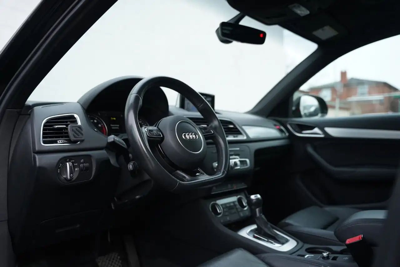 Audi Q3 снимка Audi Q3
