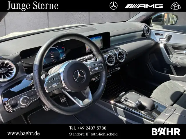 Mercedes-Benz 250 view 11