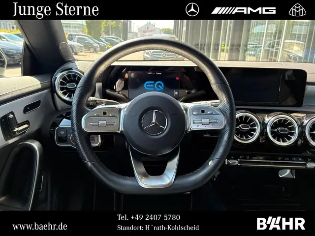 Mercedes-Benz 250 view 13