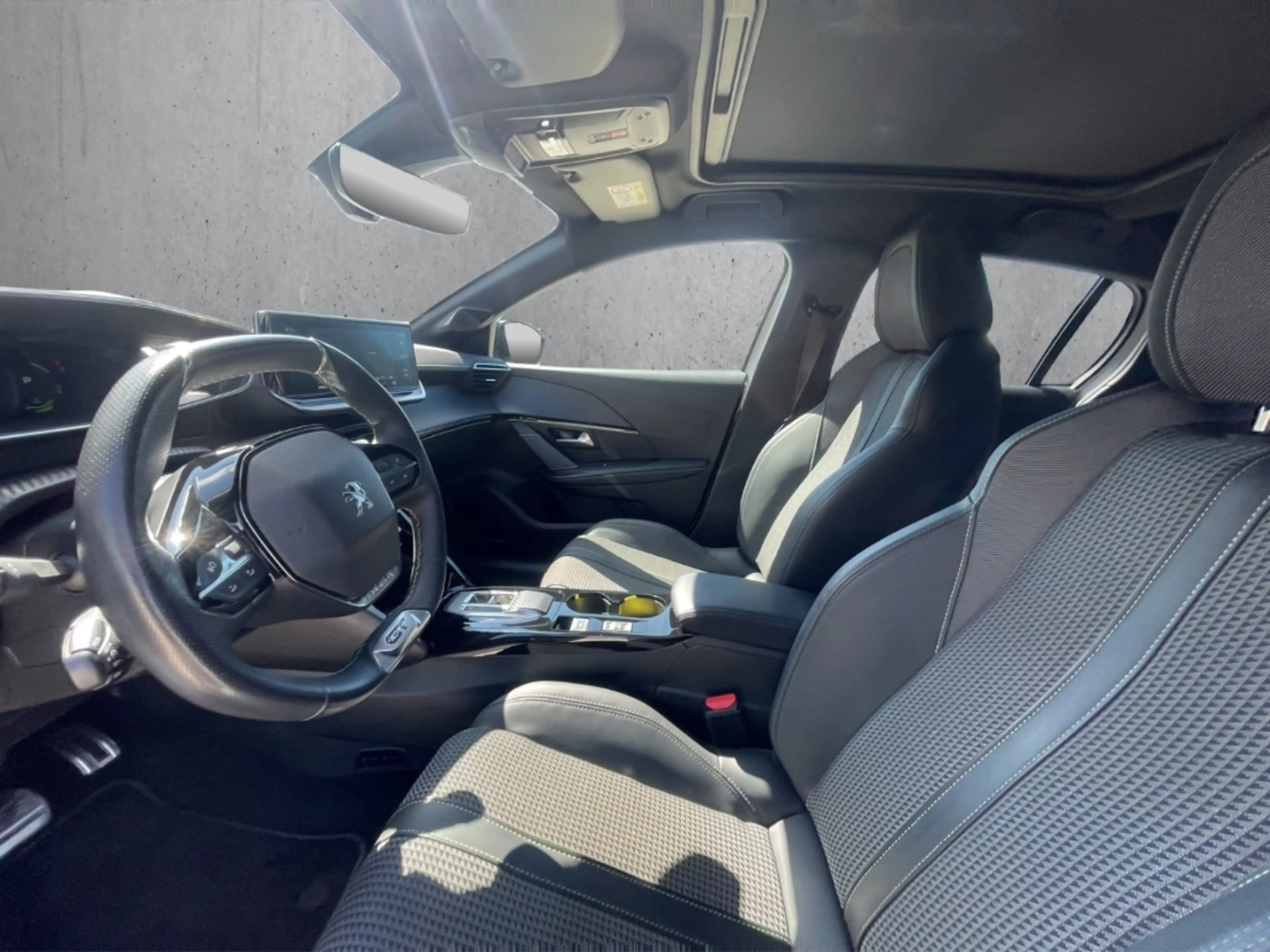 Peugeot 208 GT ELEKTRO 136 Panorama Navi Digitales Cockpit LED — photo 9