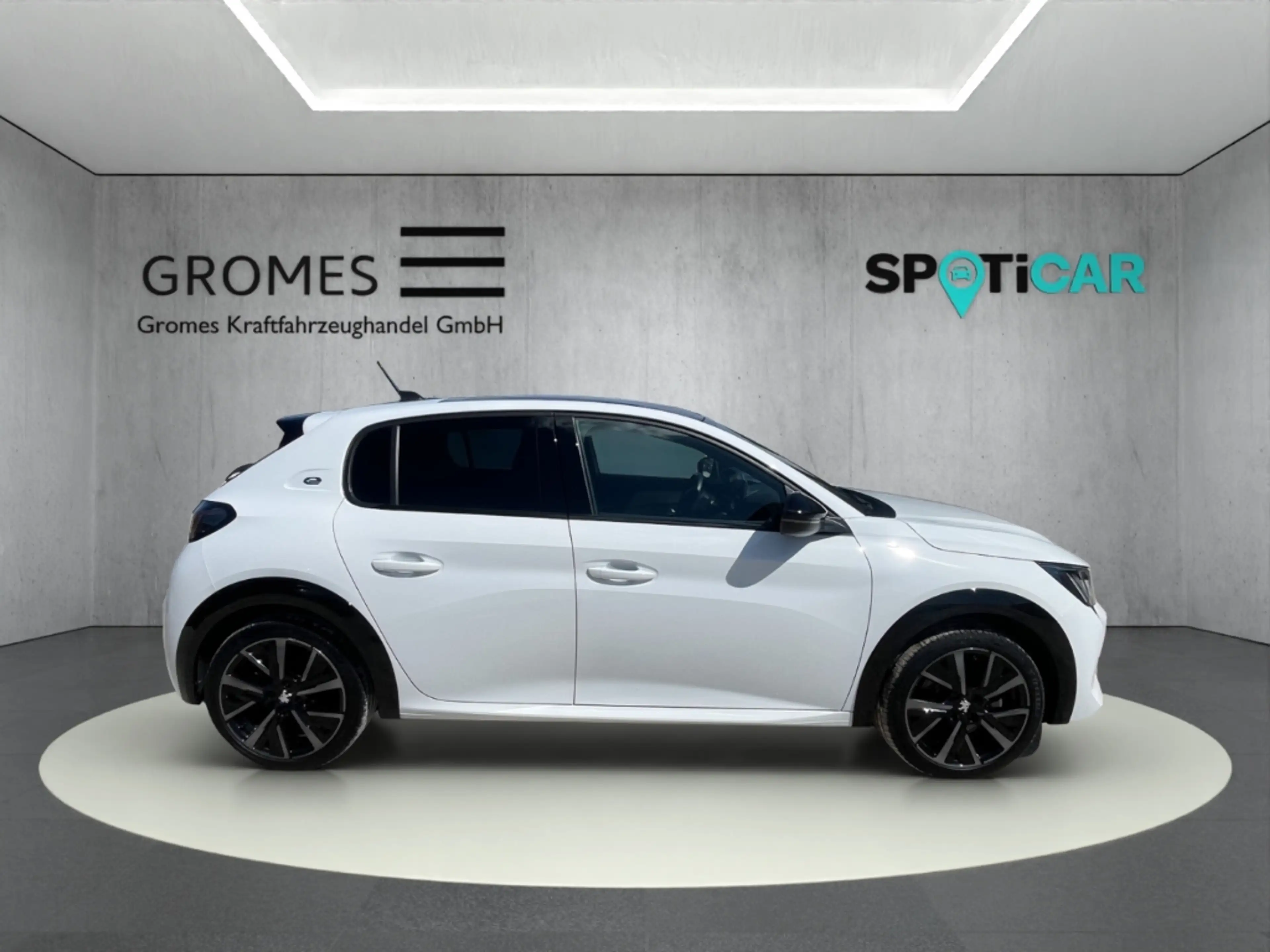 Peugeot 208 GT ELEKTRO 136 Panorama Navi Digitales Cockpit LED — photo 2
