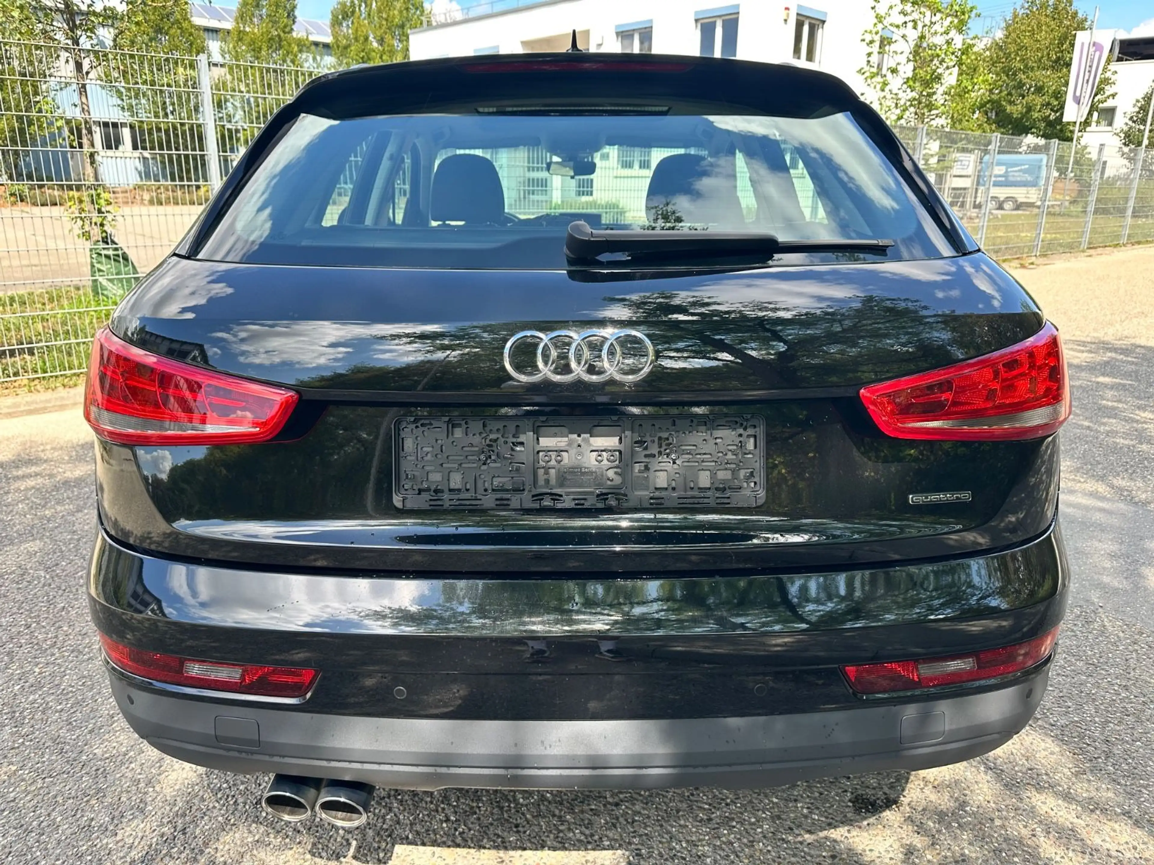 Audi Q3 2,0 TDI quattro S-Tronic PANO AHK APS LED ALU — photo 6