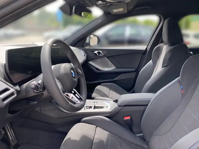 BMW 1 Series view 7
