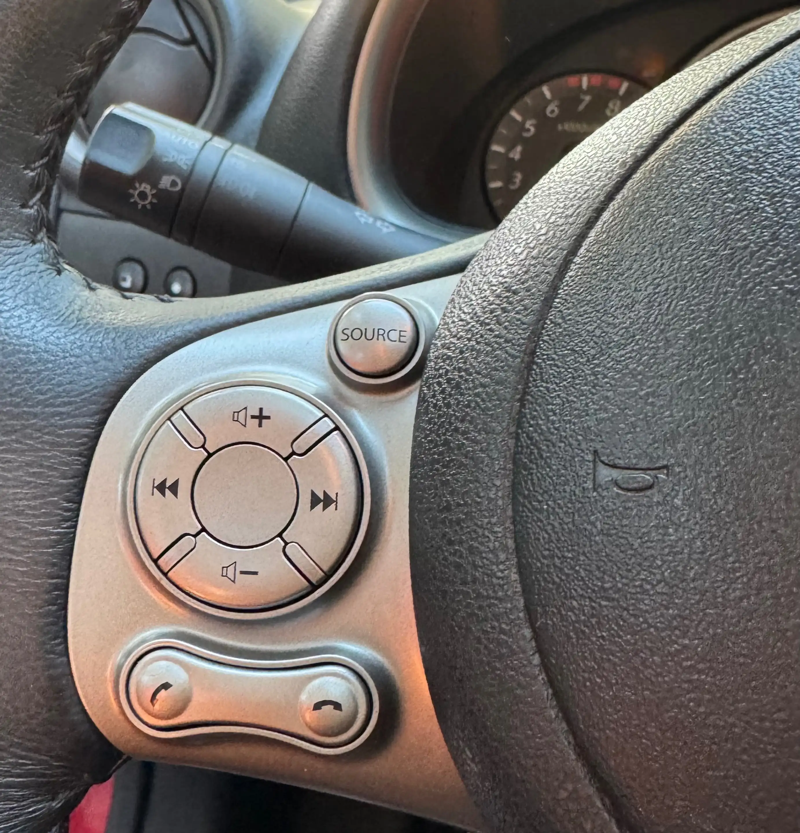 Nissan Micra TOIT OUVRANT // FULL CARNET // CRUISE CONTROL // FULL — photo 11