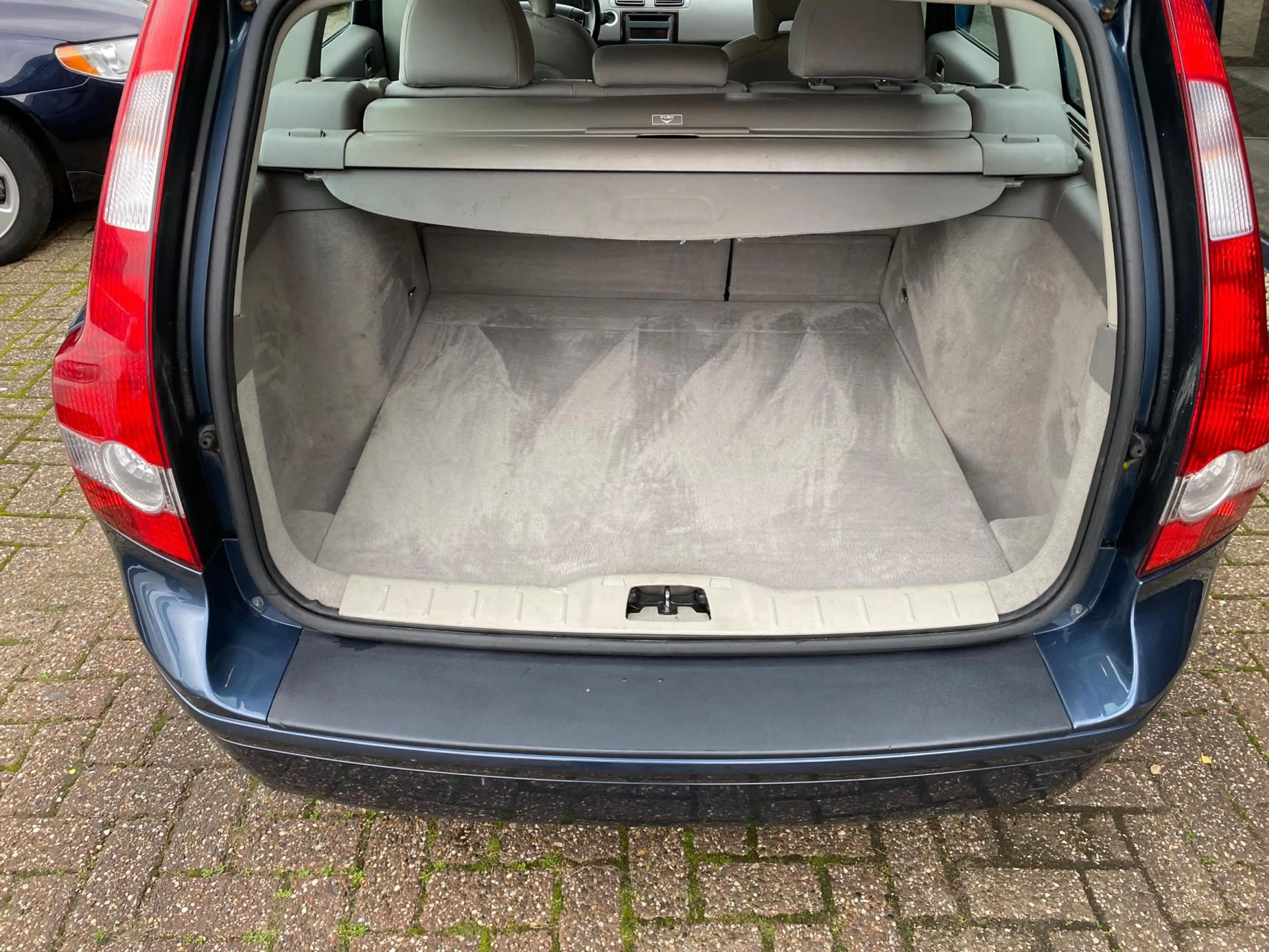 Volvo V50 2.4 Kinetic Automaat / Youngtimer — photo 10