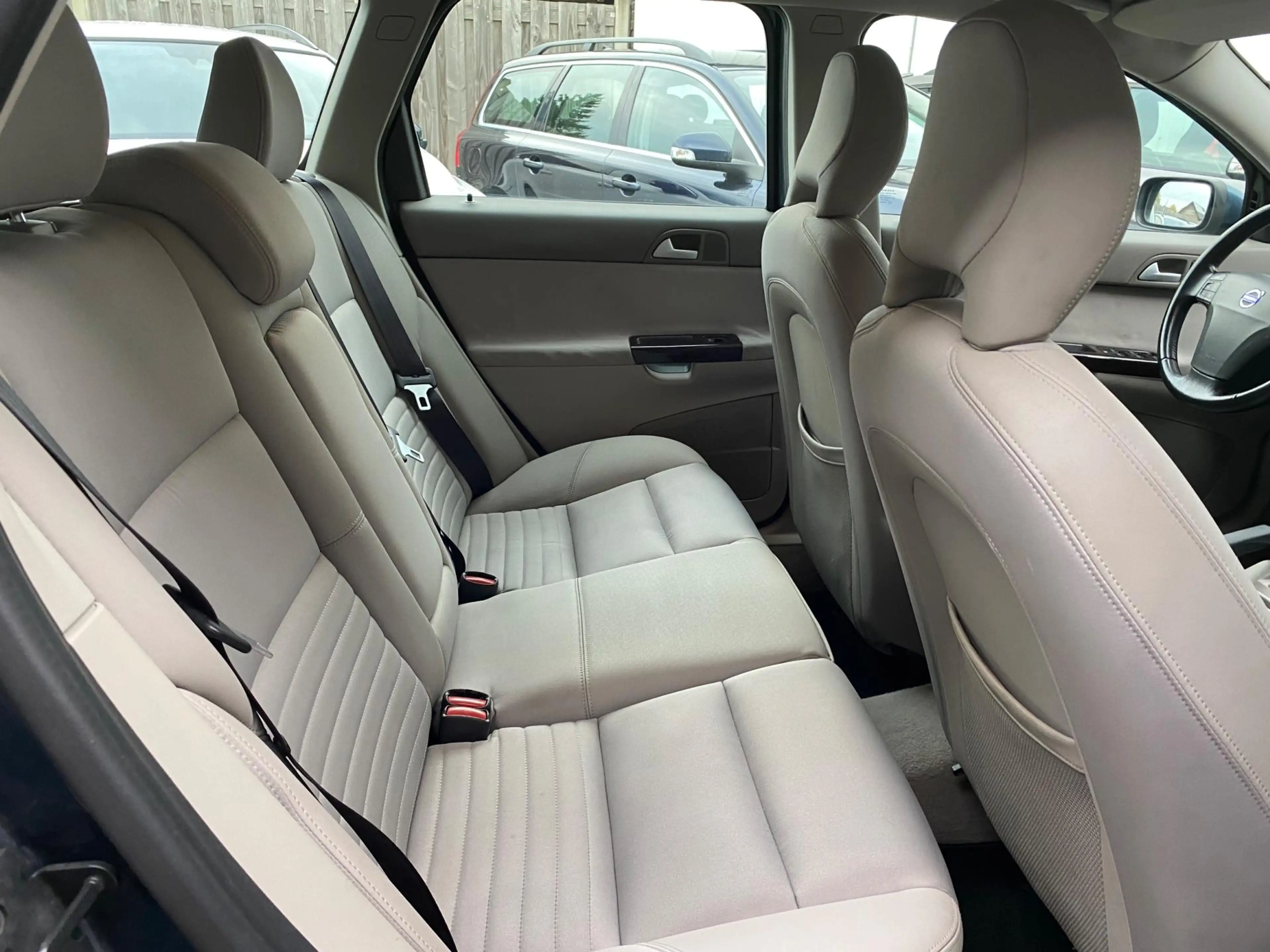 Volvo V50 2.4 Kinetic Automaat / Youngtimer — photo 5