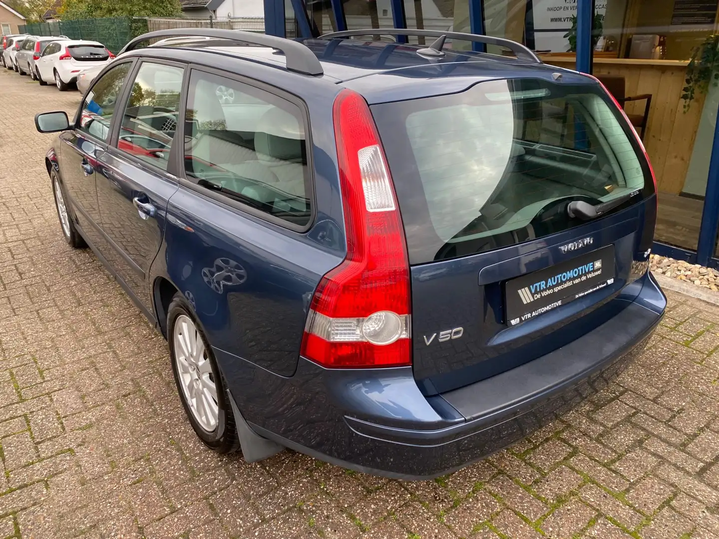 Volvo V50 2.4 Kinetic Automaat / Youngtimer Blauw - 2