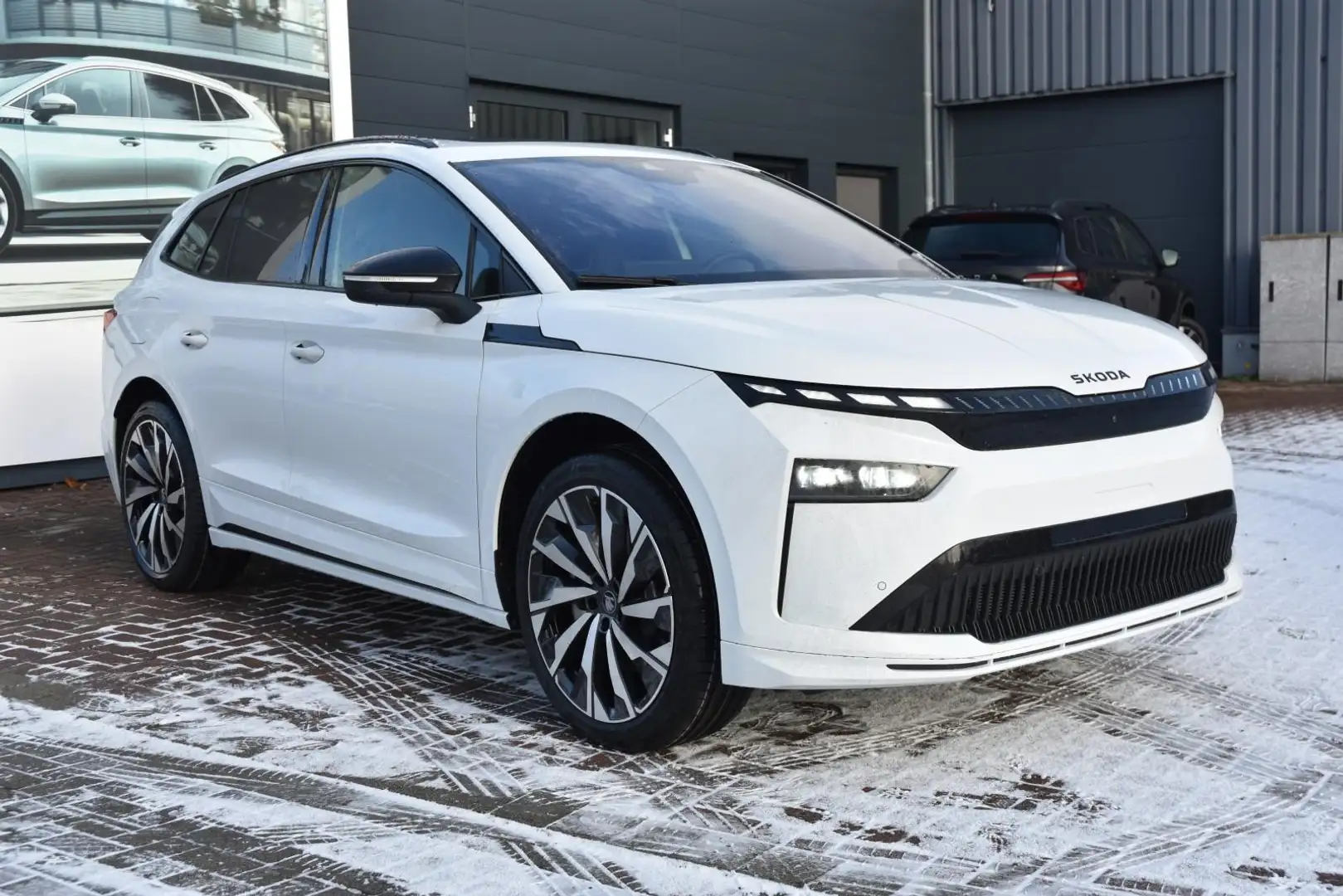Skoda Enyaq 85 Sportline4X4*Matrix*Navi*AHK*Pano*Canton Weiß - 1