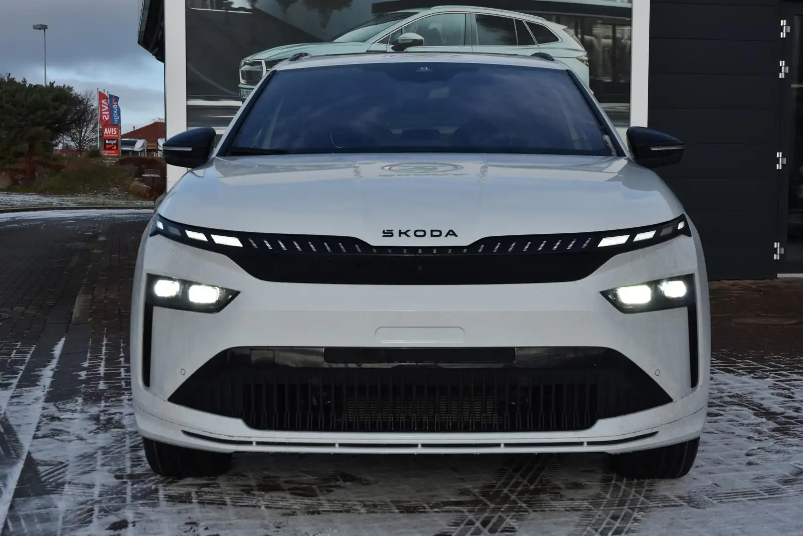 Skoda Enyaq 85 Sportline4X4*Matrix*Navi*AHK*Pano*Canton Weiß - 2