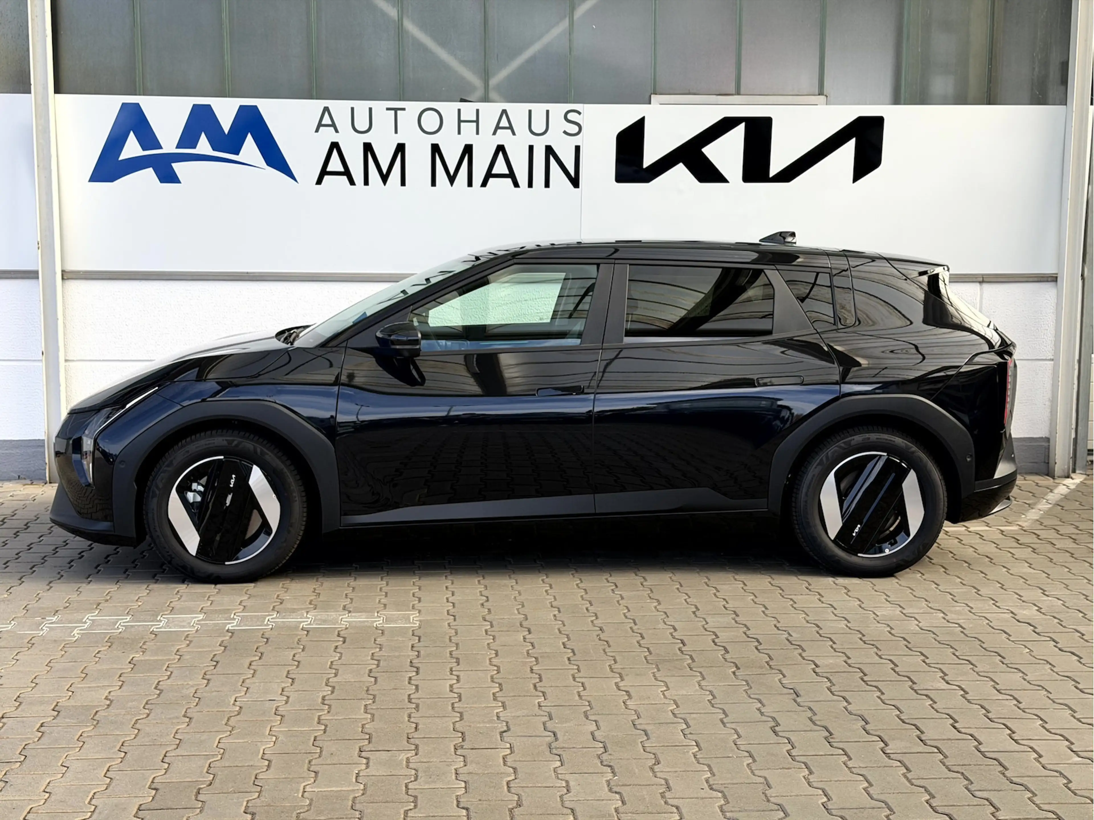 Kia EV4 81.4 EARTH | WIC | DRIVE | UPG | TEC | SOUND — photo 3