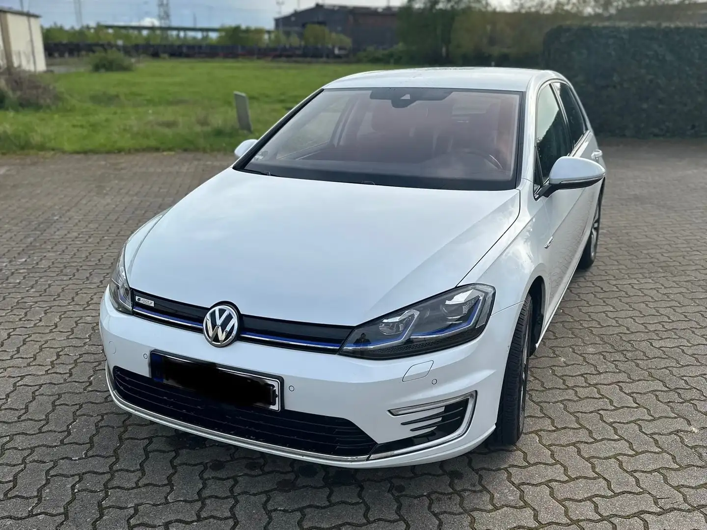 Volkswagen e-Golf e-Golf Weiß - 1