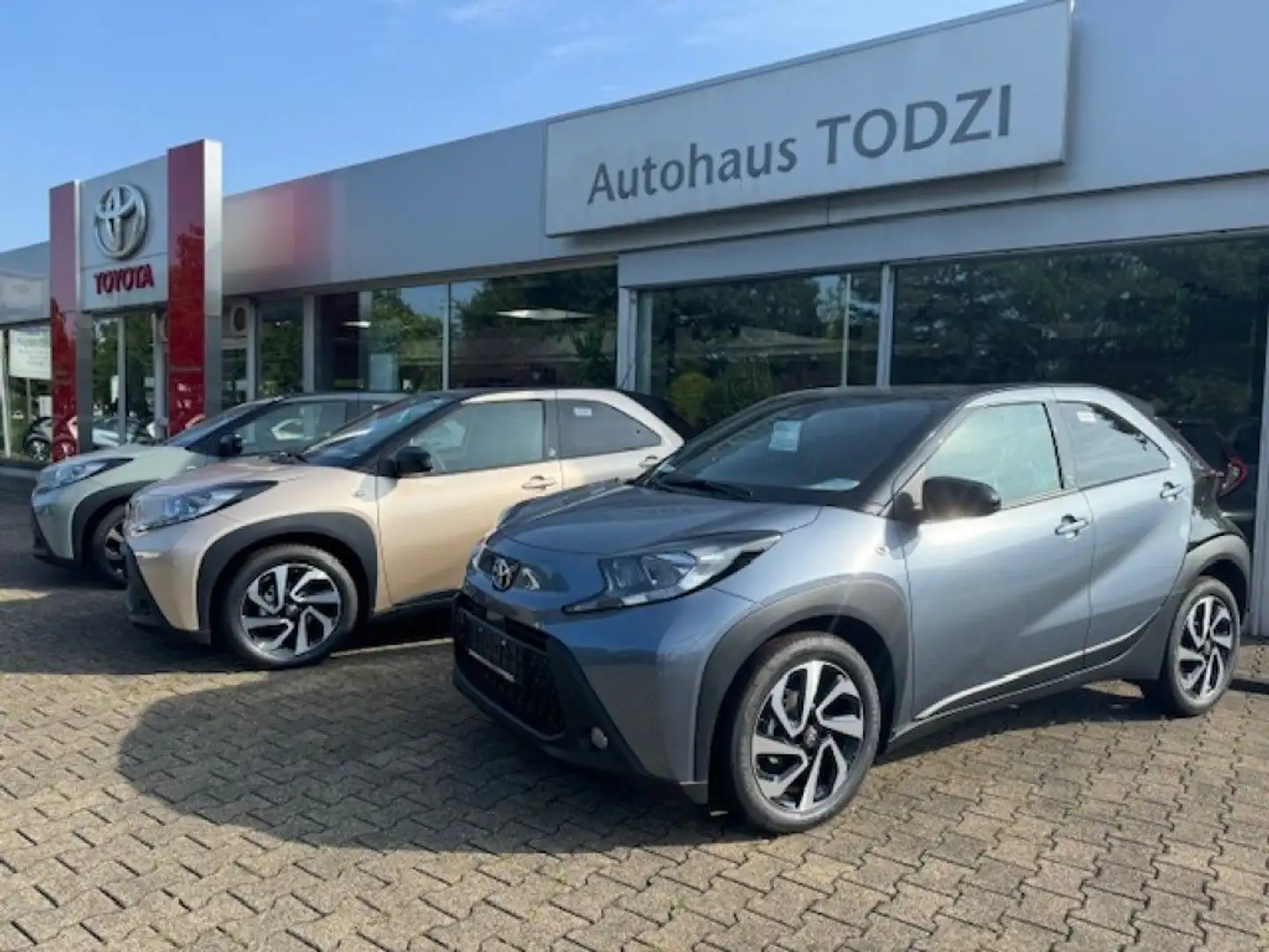 Toyota Aygo X S-CVT Team D *sofort verfügbar* Grigio - 1