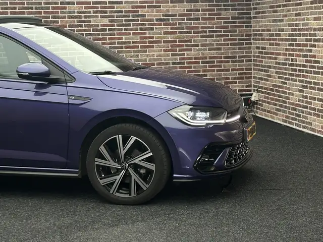 Volkswagen Polo view 9
