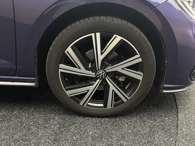 Volkswagen Polo view 6
