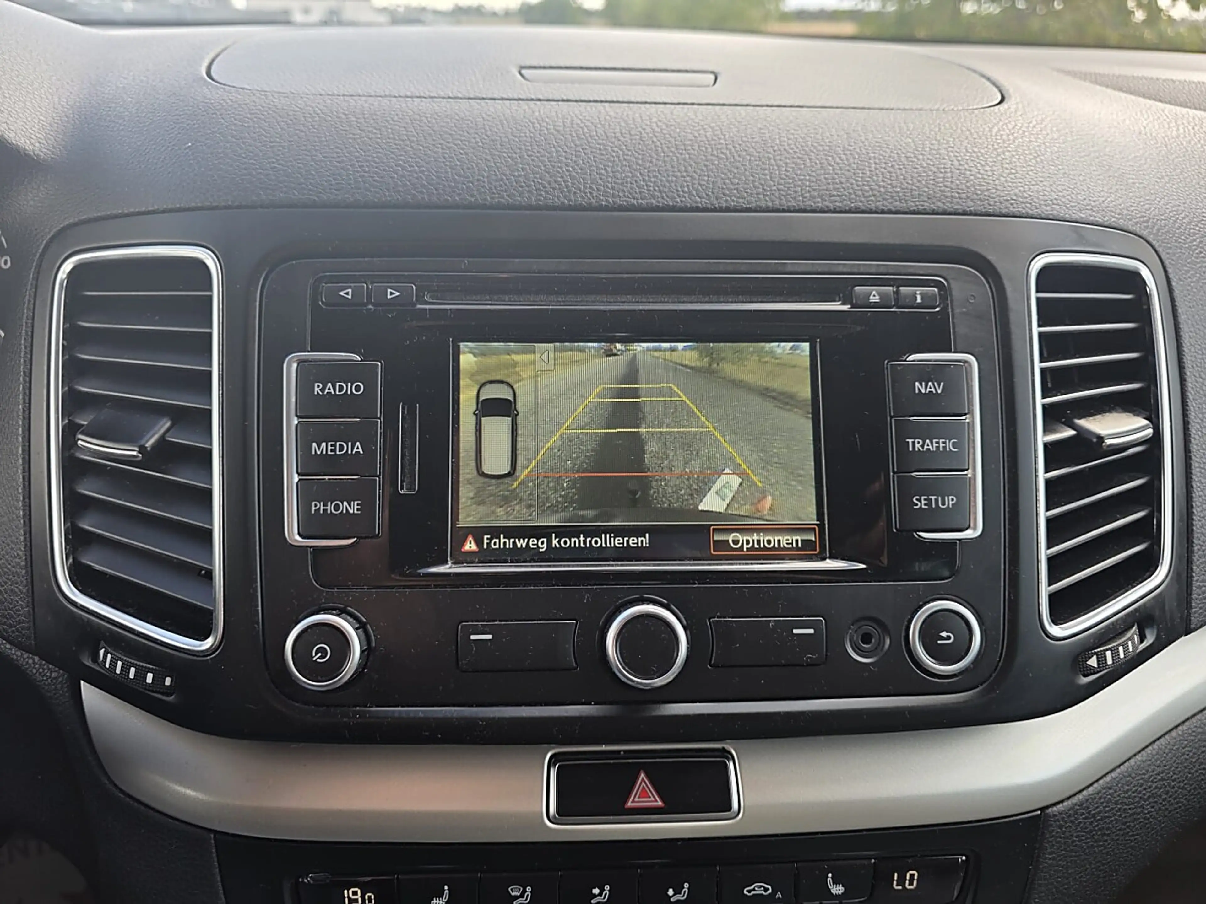 SEAT Alhambra Reference 2,0 TDI CR DPF DSG **7 Sitze** — photo 12