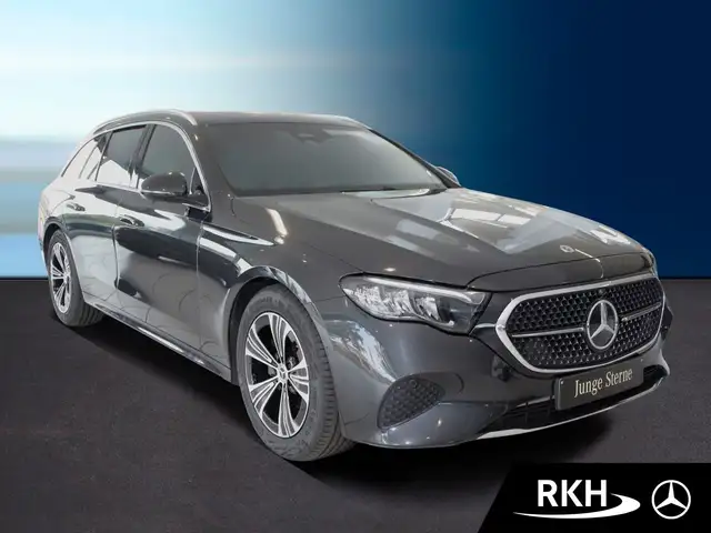 Mercedes-Benz E-Class view 2