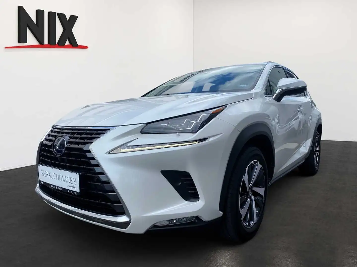 Lexus NX 300h 2.5 Hybrid E-Four Luxury Line LED Weiß - 1