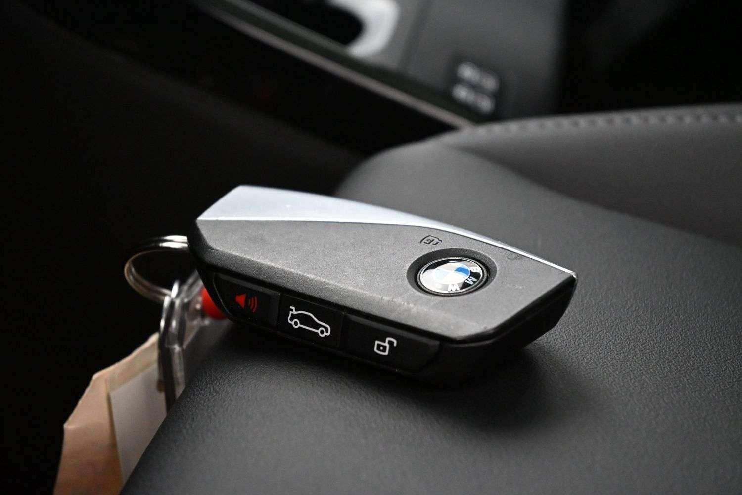 2025 BMW X1 XDRIVE28i AWD Sunroof, Heated Front Seats, CarPlay alt 5