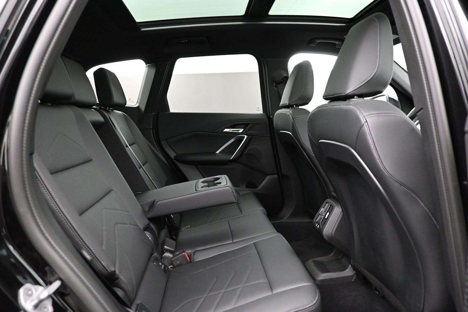 2025 BMW X1 XDRIVE28i AWD Sunroof, Heated Front Seats, CarPlay thumb 27