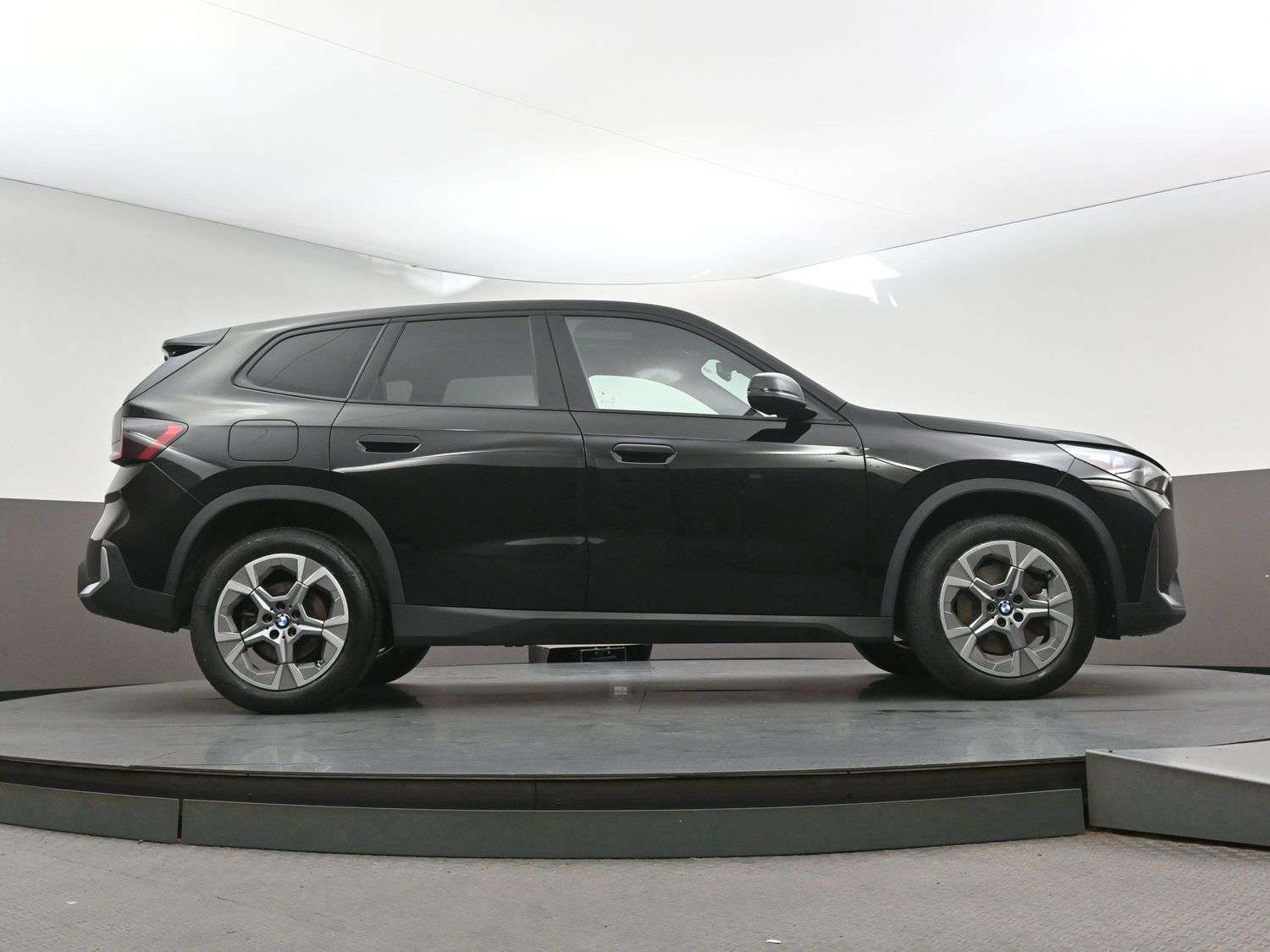 2025 BMW X1 XDRIVE28i AWD Sunroof, Heated Front Seats, CarPlay thumb 38