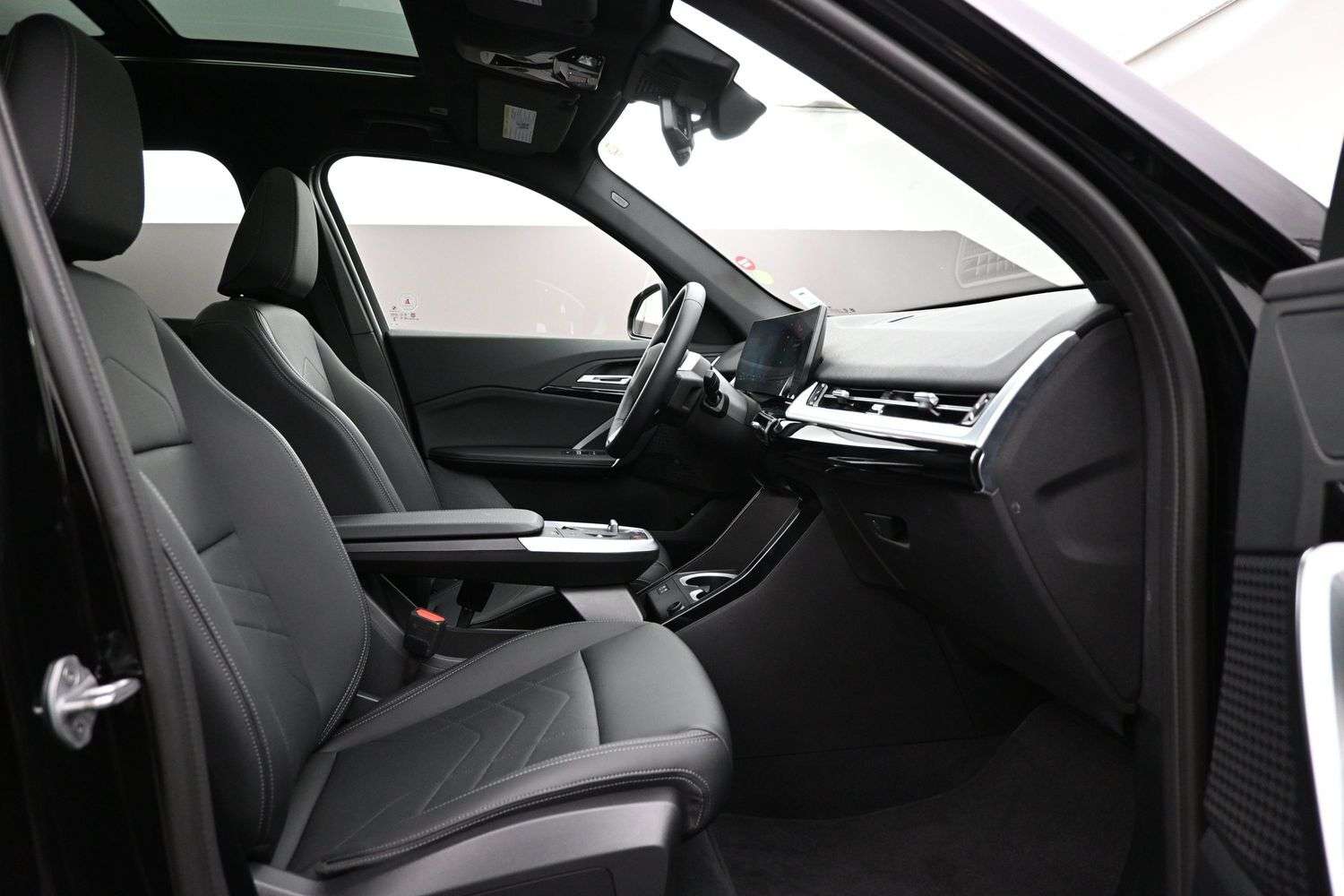 2025 BMW X1 XDRIVE28i AWD Sunroof, Heated Front Seats, CarPlay thumb 30