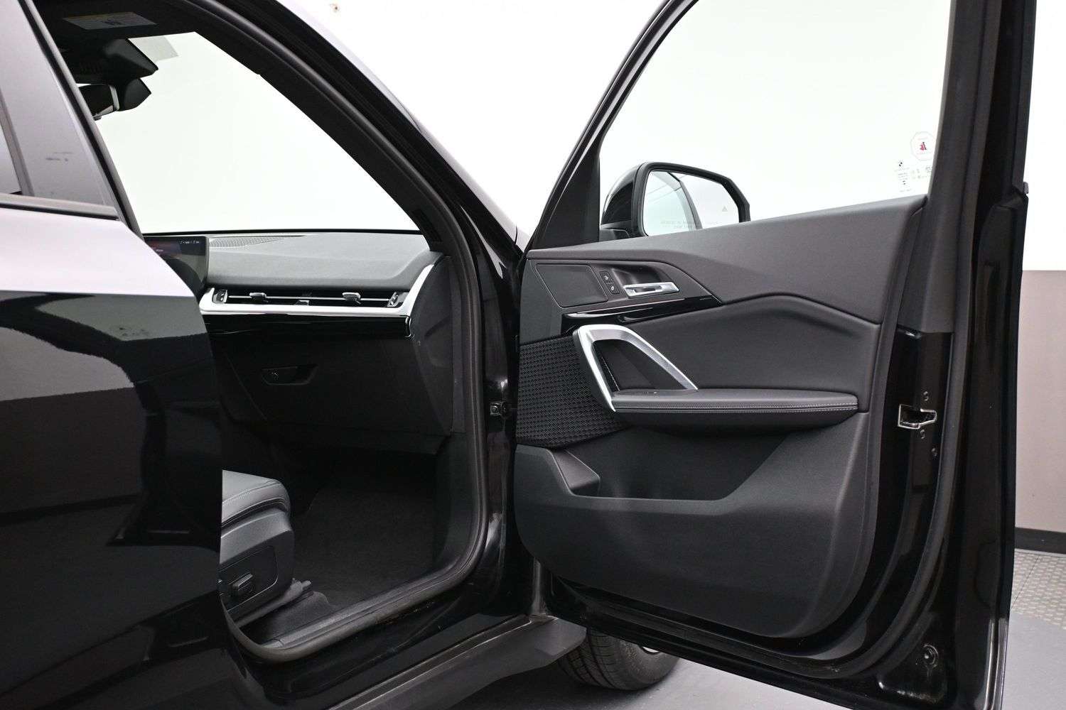 2025 BMW X1 XDRIVE28i AWD Sunroof, Heated Front Seats, CarPlay thumb 29