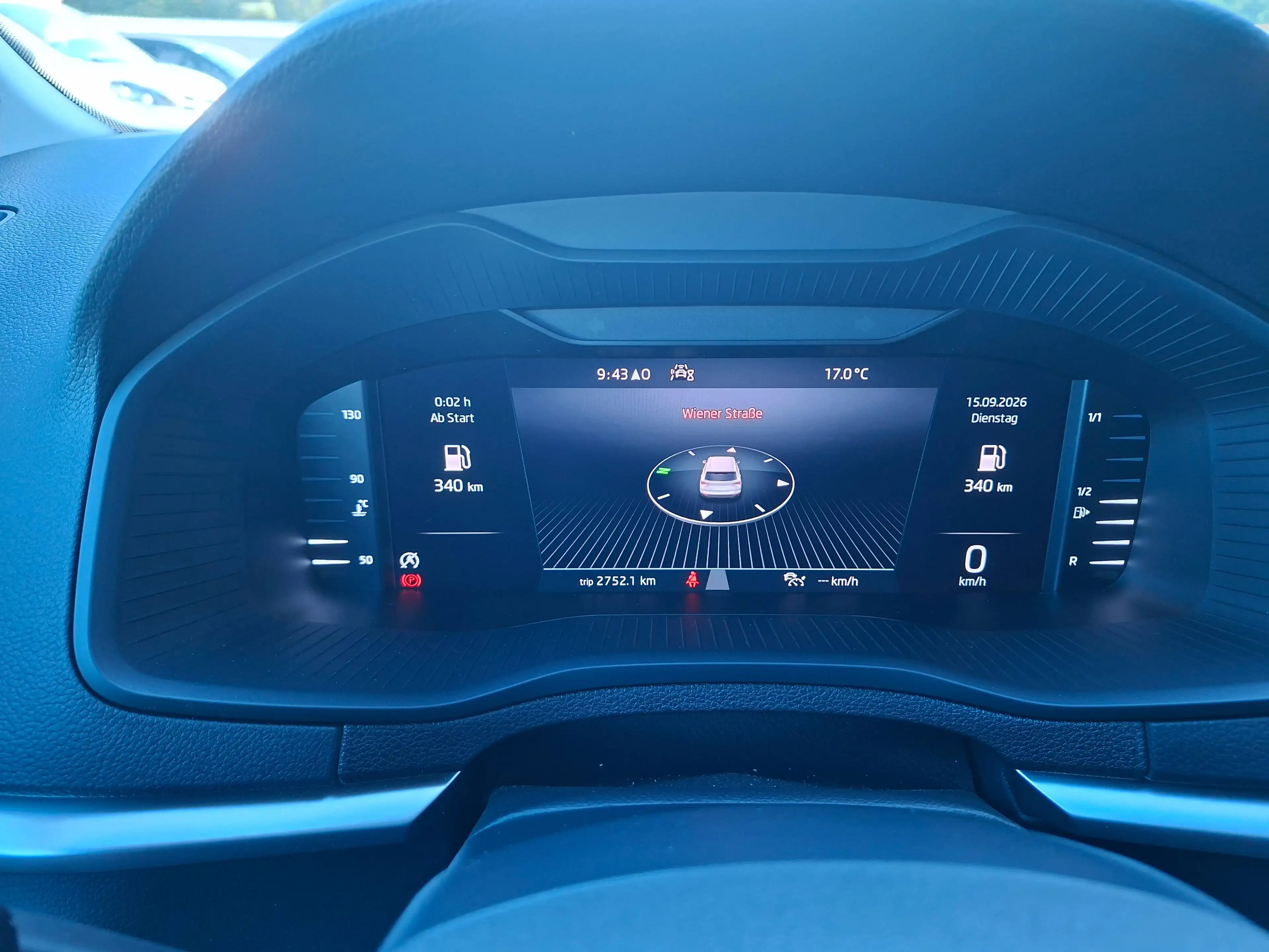 Skoda Karoq 1,0 TSI Ambition — photo 6