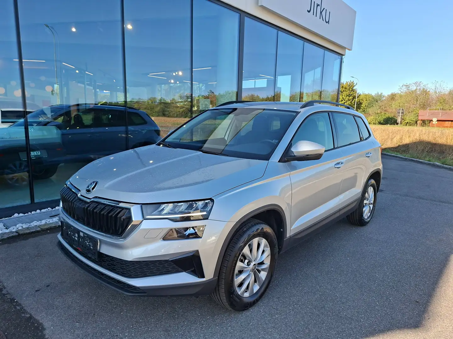 Skoda Karoq 1,0 TSI Ambition Silber - 1