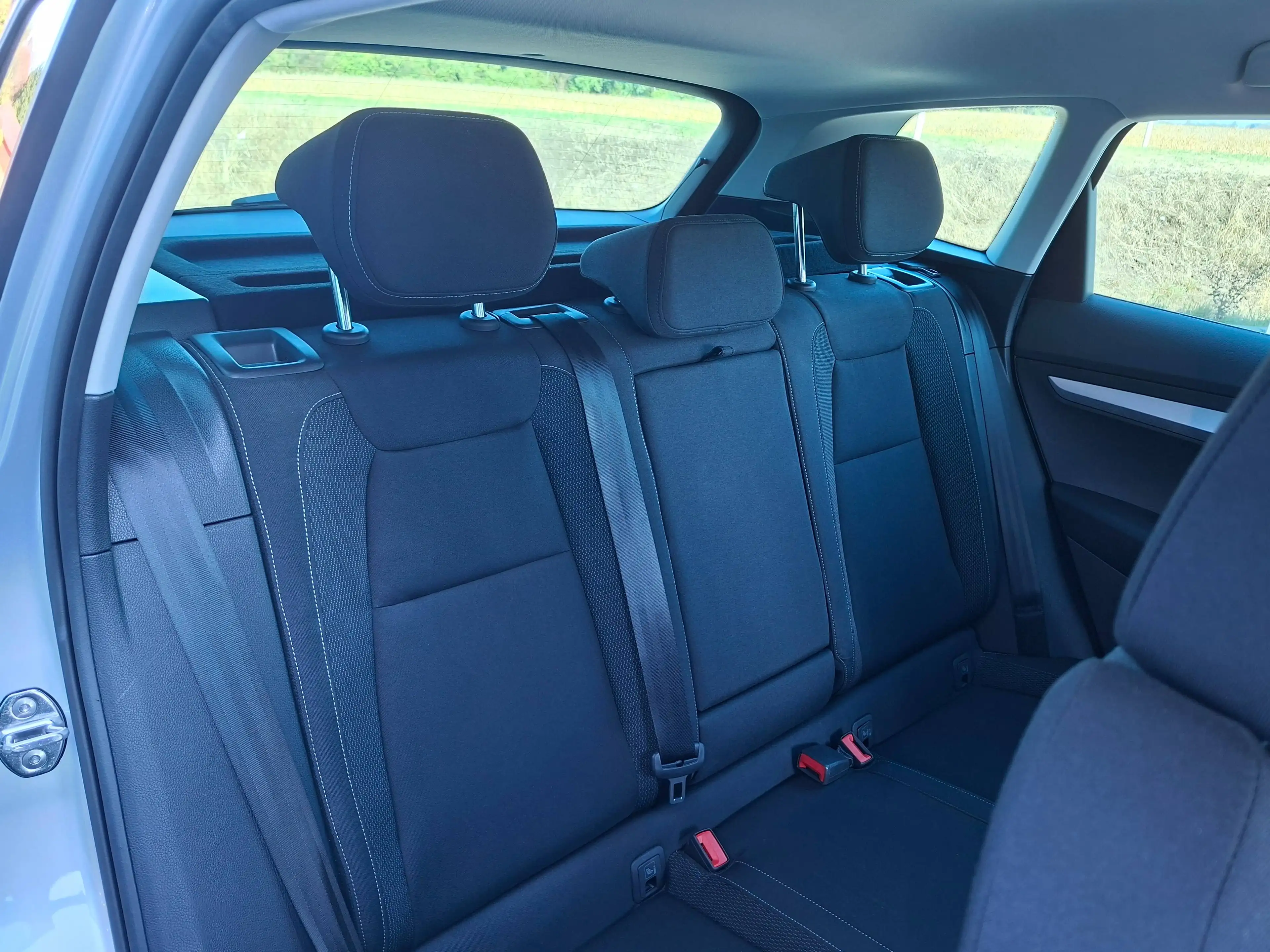 Skoda Karoq 1,0 TSI Ambition — photo 15