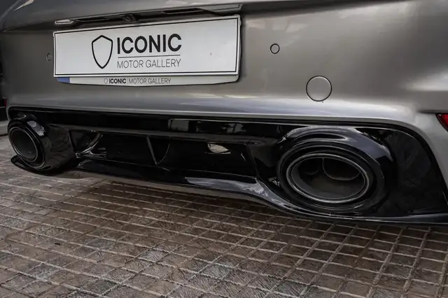 Porsche 911 view 10