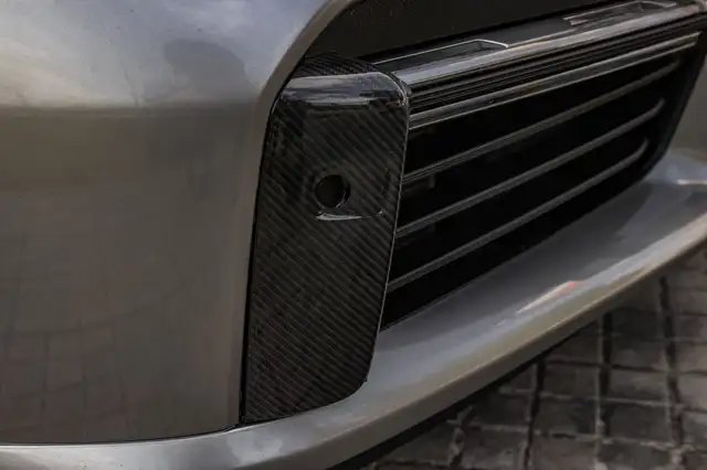 Porsche 911 view 5