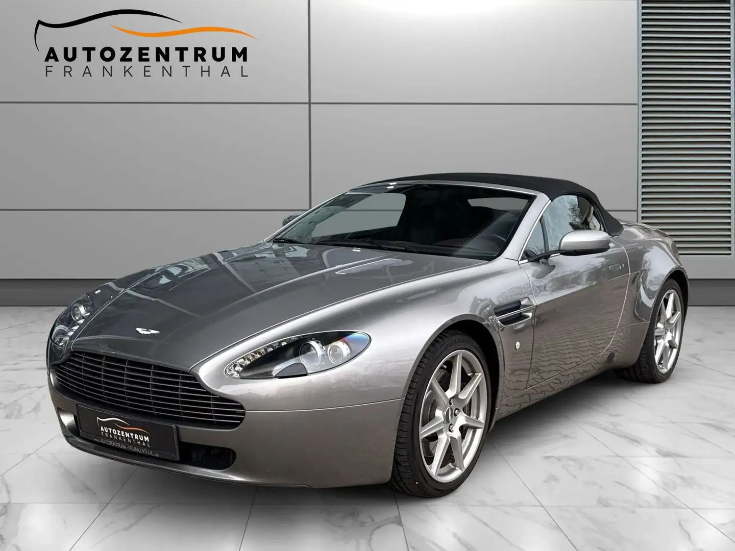 Aston Martin Vantage V8 Vantage Gris - 1