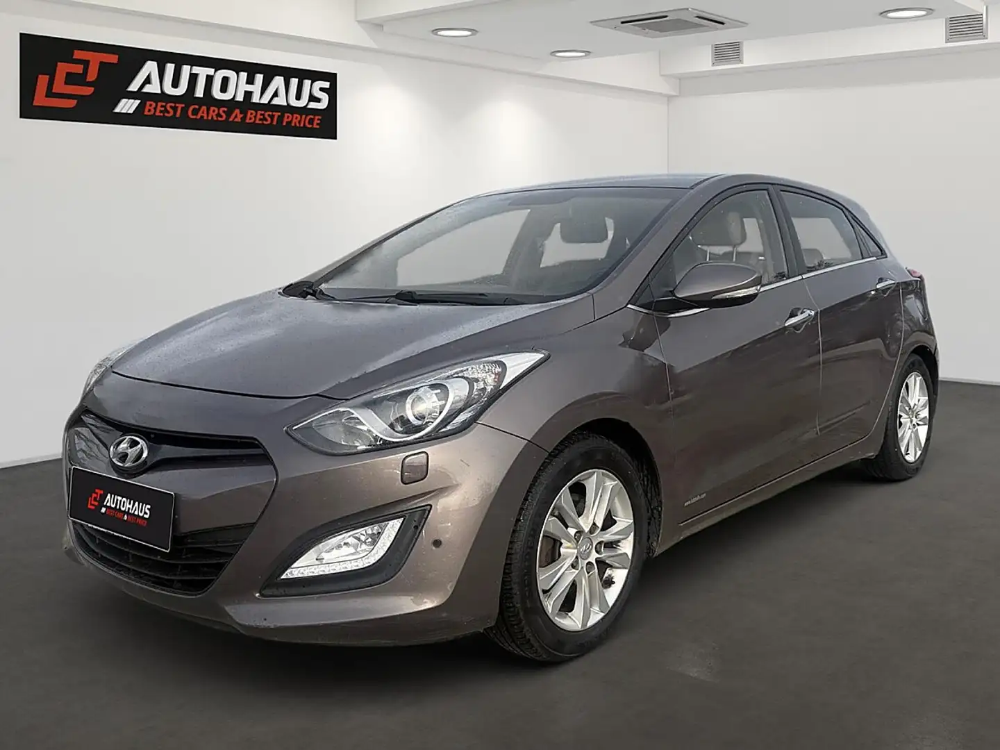 Hyundai i30 1,6 GDH | GEPFLEGTER ZUSTAND |GUTE AUSSTATTUNG | Braun - 1
