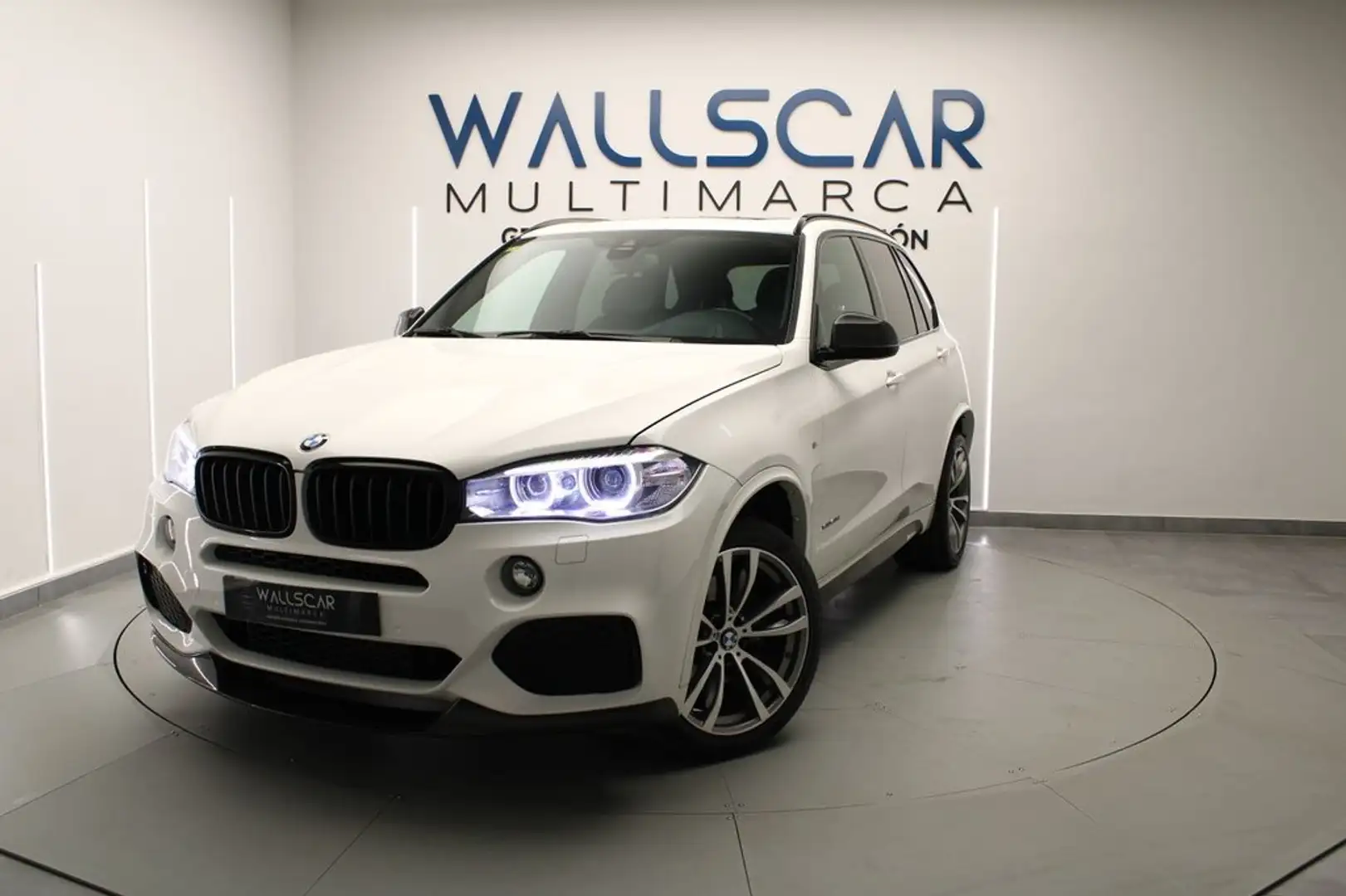 BMW X5 xDrive 40dA Blanc - 2