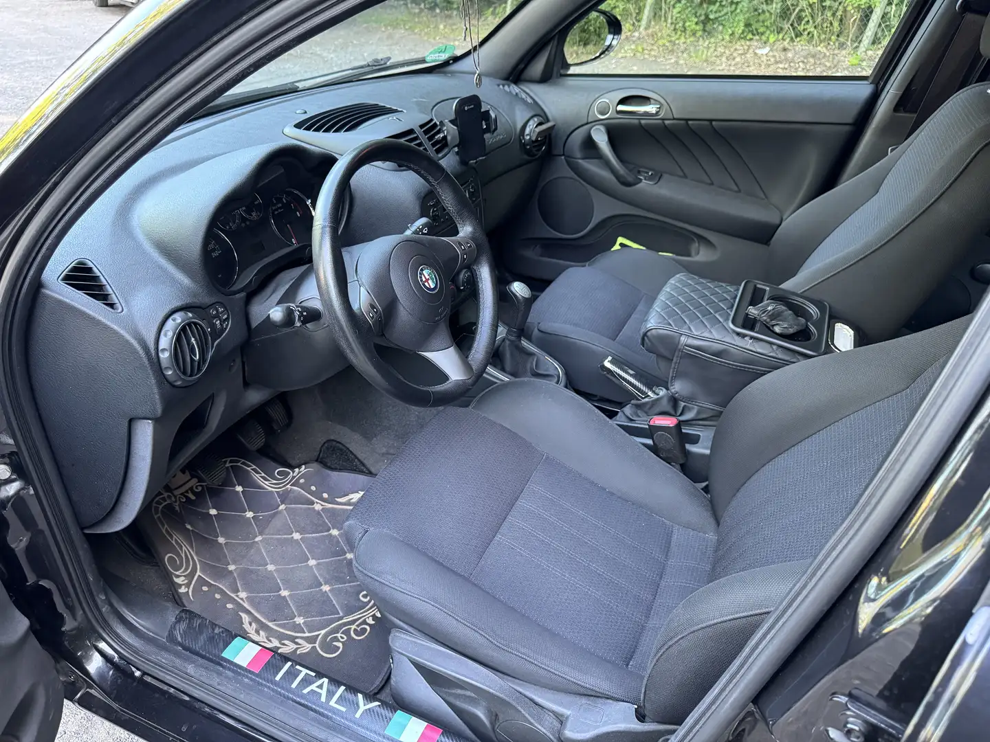 Alfa Romeo 147 2.0 Twin Spark Distinctive - 1